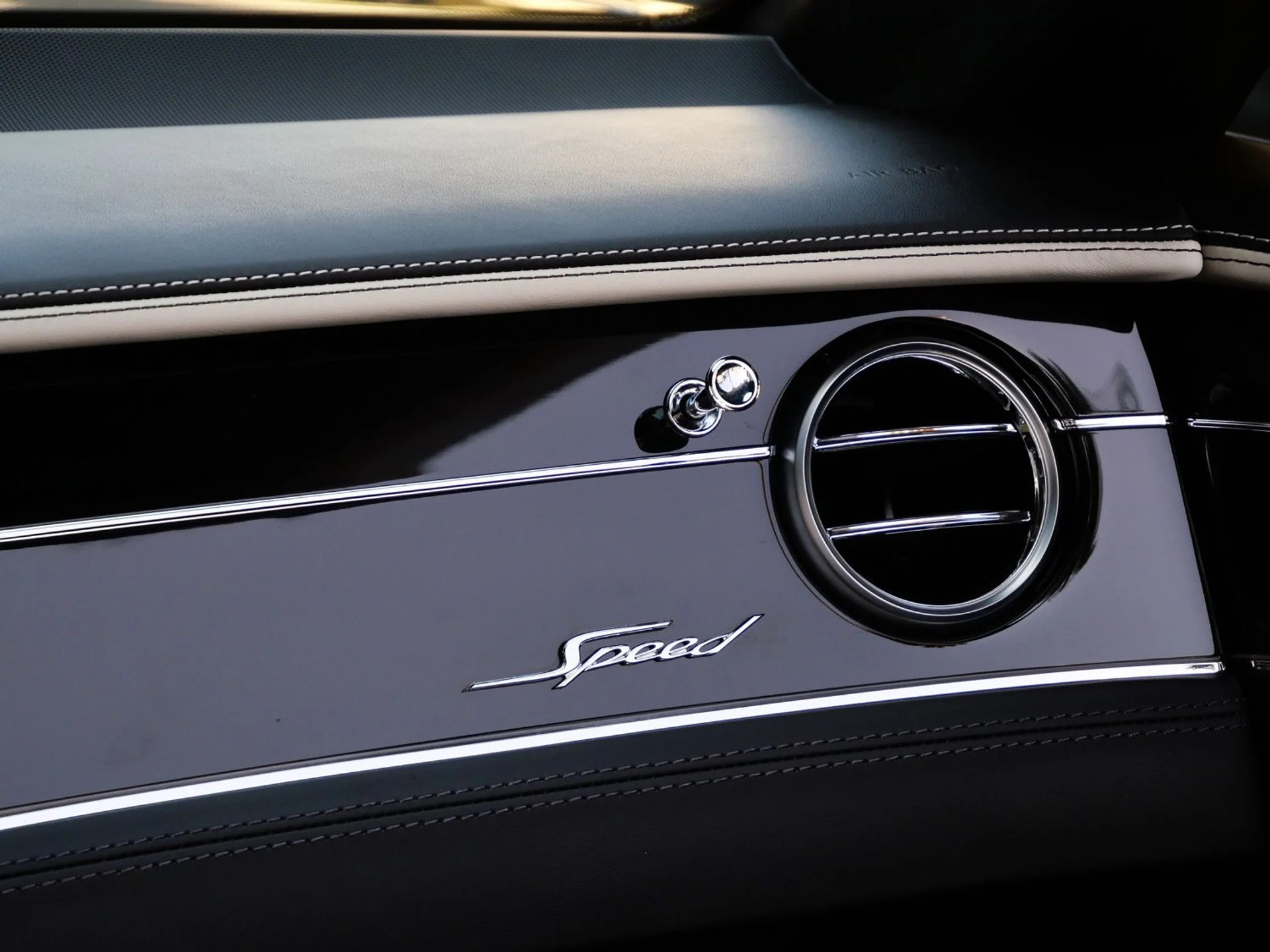 mph025_3333674683_7e569d85f0e251ddbcbba5242714a227x_6368aee80f