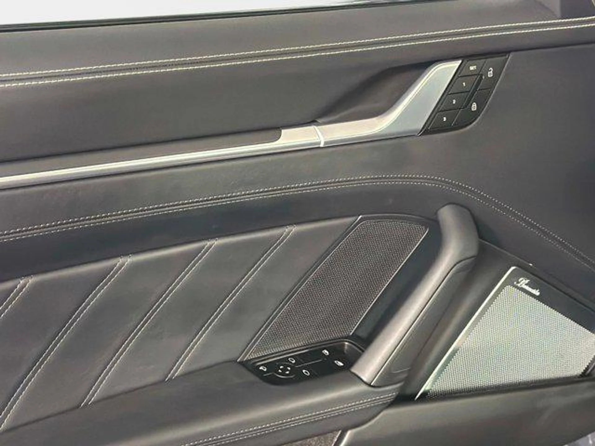 mph025_3340508240_6ee_Zle_AGBY_3rgq_PY_Ckhgv_H4r_A_Qo_9e8f7aae46