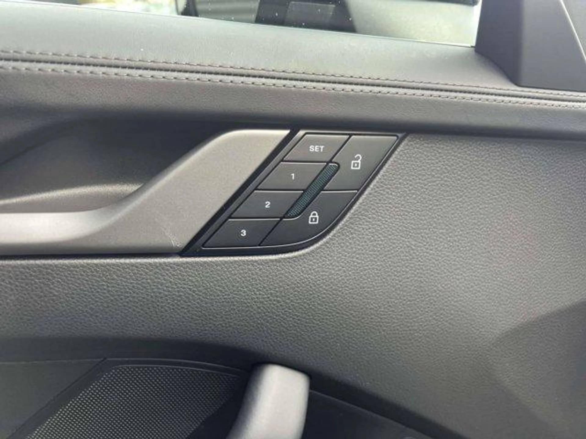 mph025_3341564520_5kkkgb7z8fz_H_Yy9_Ofrjnf_O_rwr_I_fe55258d5e