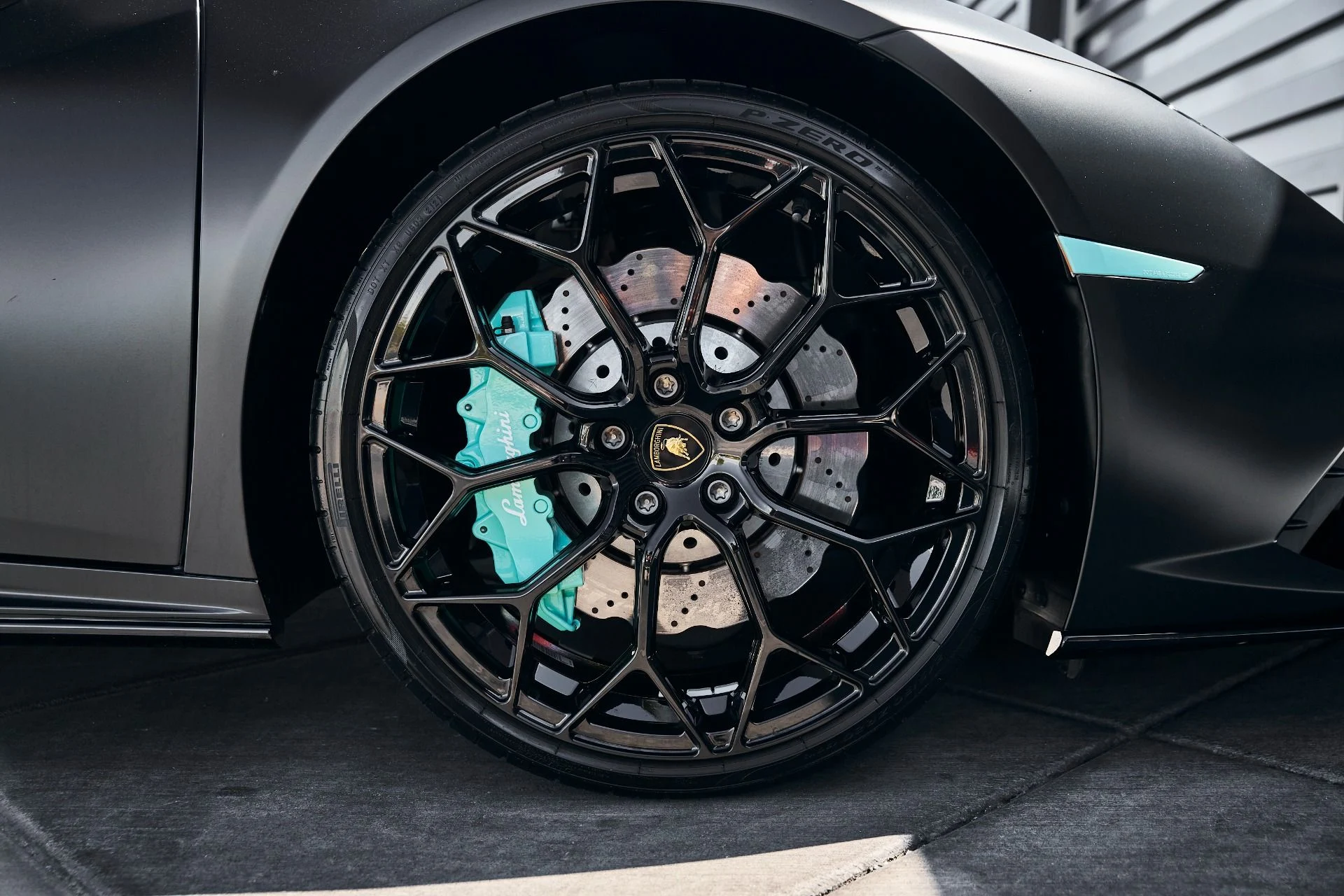 mph025_3343641467_Used_2022_Lamborghini_Huracan_EVO_Base_1779498755_2c47fae227