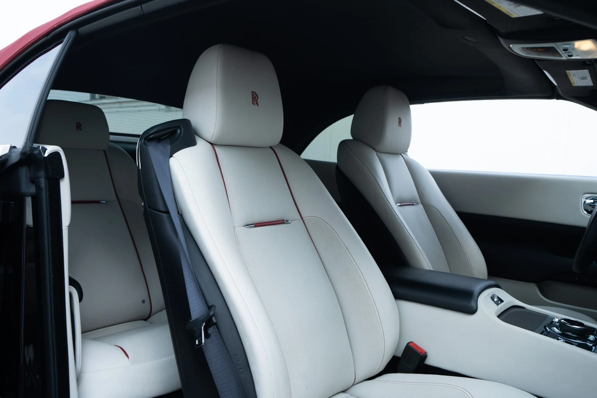 mph025_3347563057_Used_2017_Rolls_Royce_Dawn_1771784248_2c027efdb0