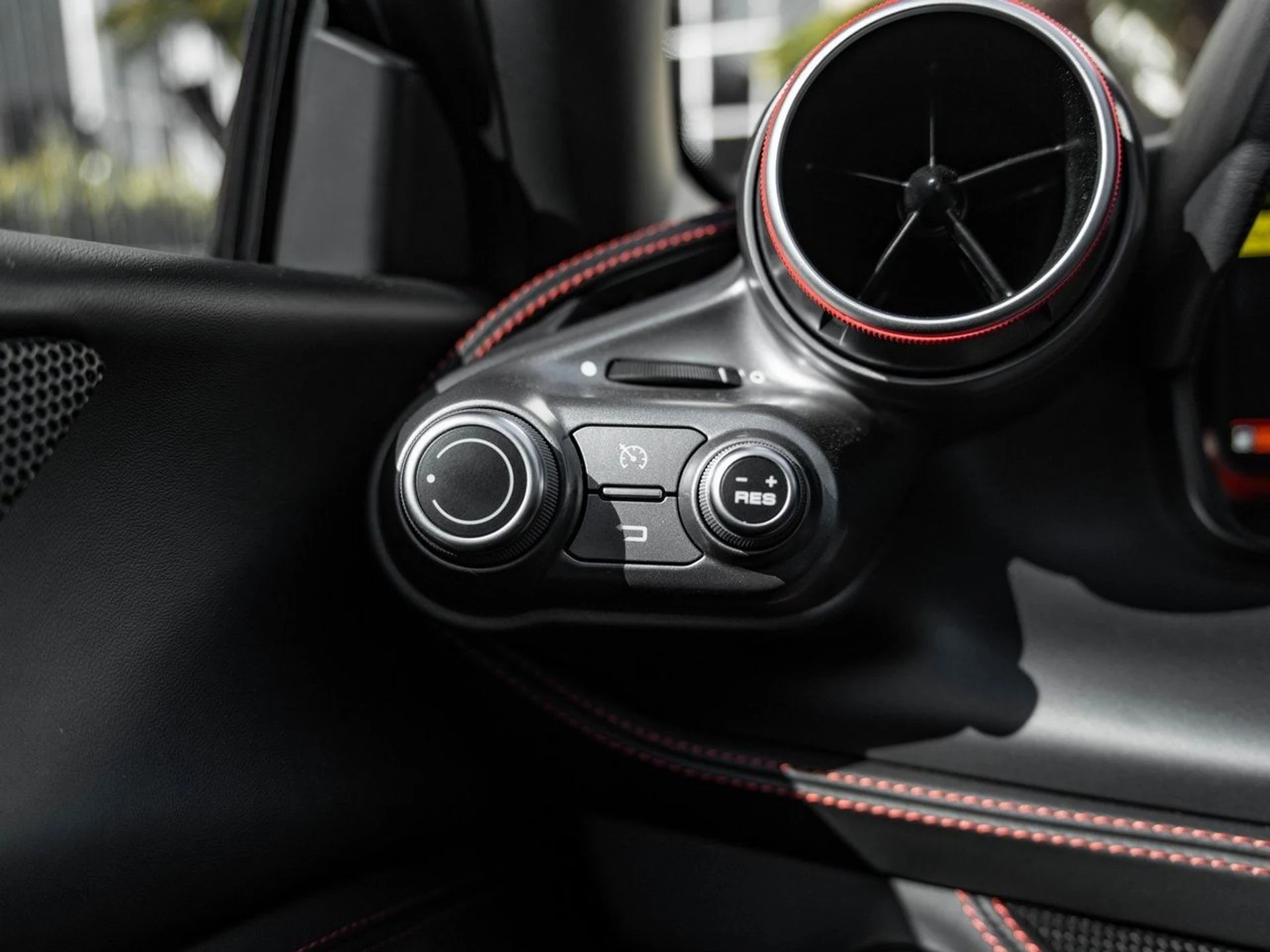 mph025_3347806920_5ed6b05d8f0826d1c4591dba7b3031acx_4adb1fb5ad