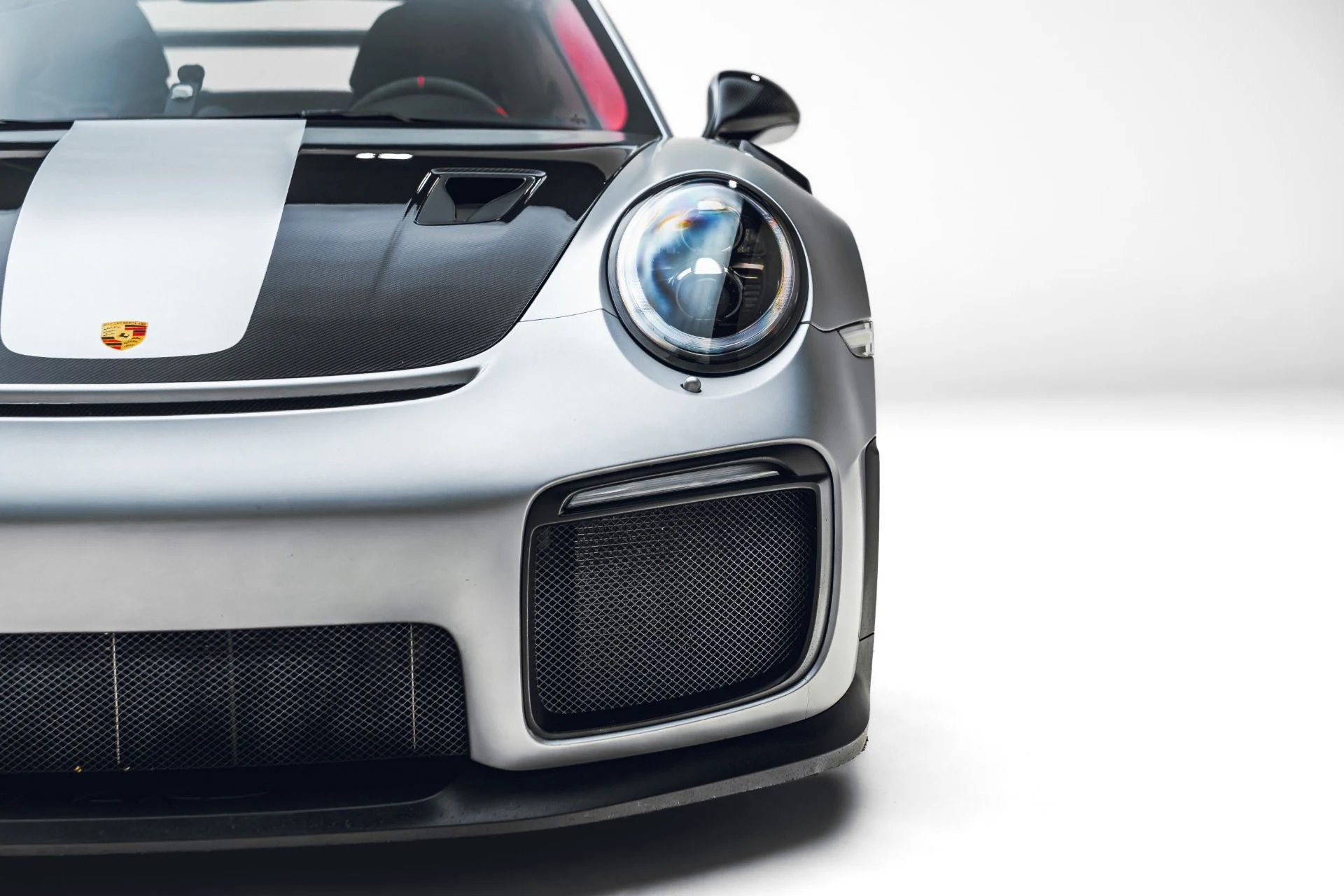 mph025_3348412084_Used_2018_Porsche_911_GT_2_RS_1782090275_26c35a6660
