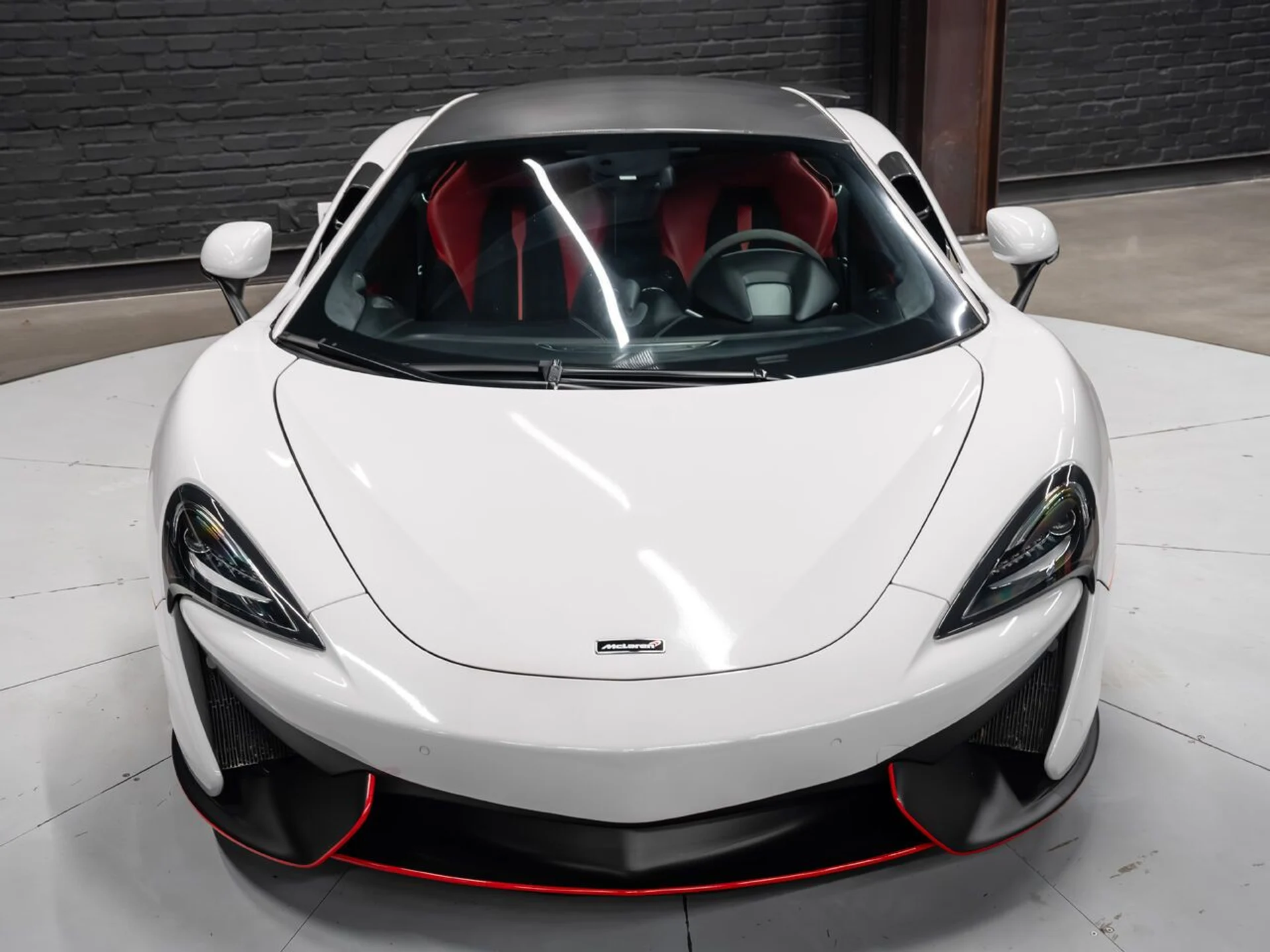 mph025_33512291_mclaren_570s_2017_e6dac274c3