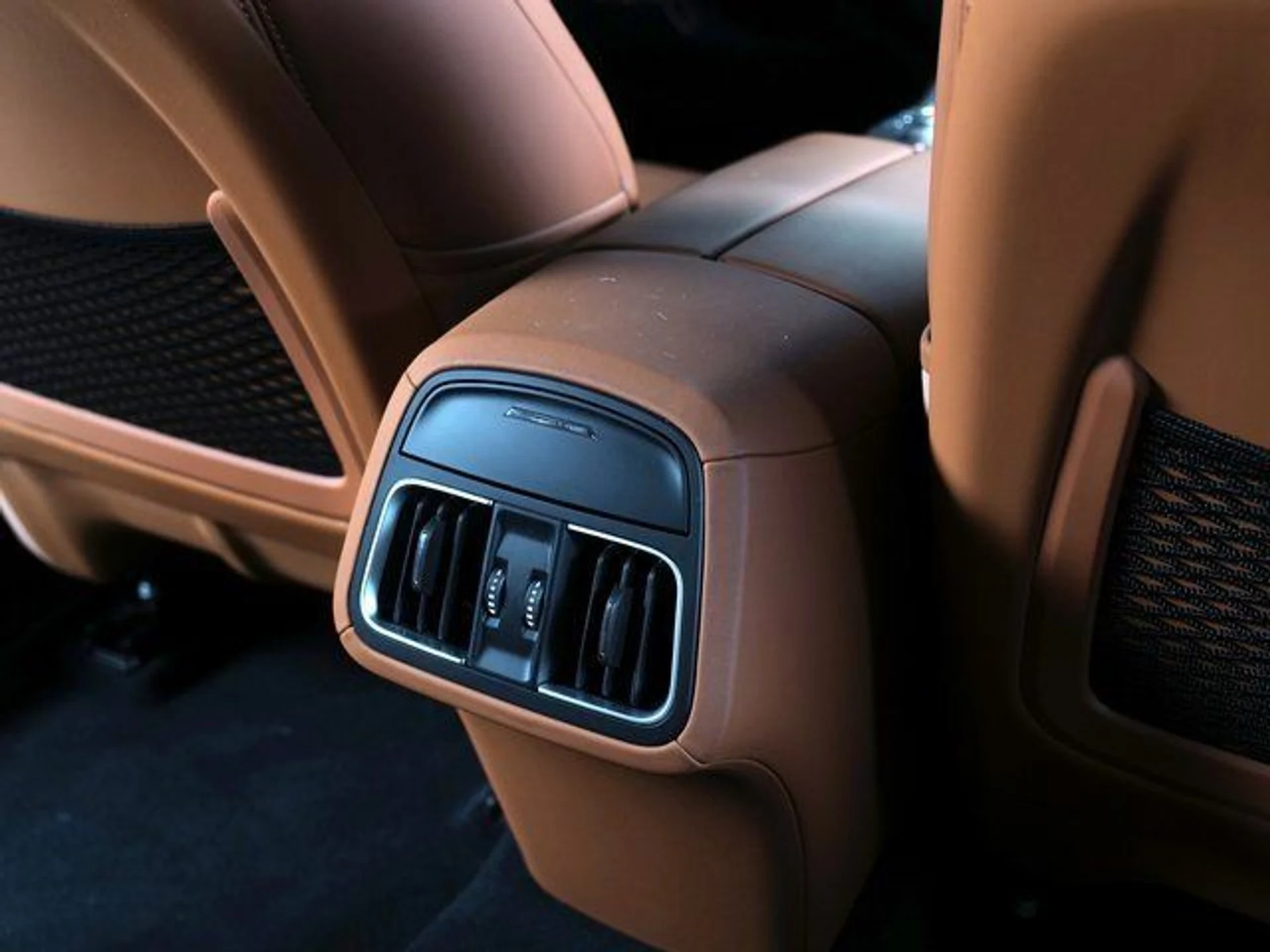 mph025_3352397792_9695c3bbad75ca13edddbda3fab912da_7612e0c622