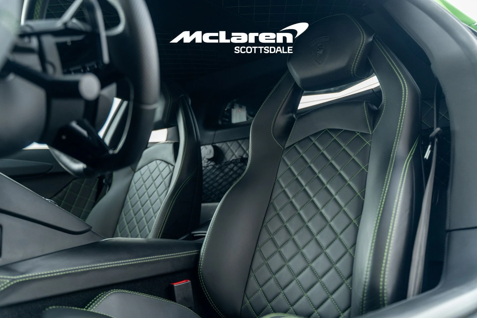 mph025_3353037710_Used_2018_LAMBORGHINI_AVENTADOR_LP_740_4_S_1764040223_e3dc163c2c