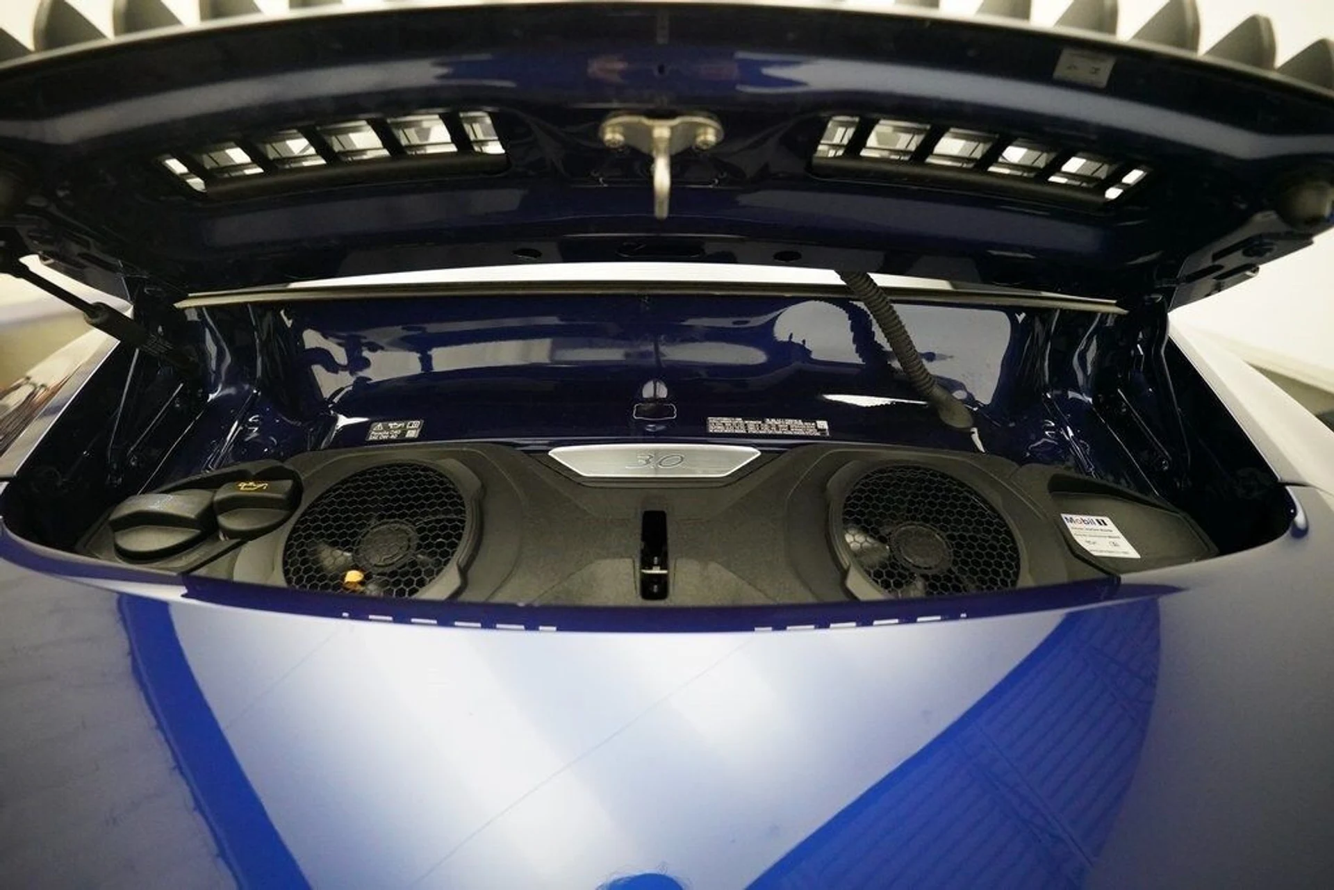 mph025_3355432545_b219e6b0e53d302b5b0494904941c598x_ed4af4e3c4