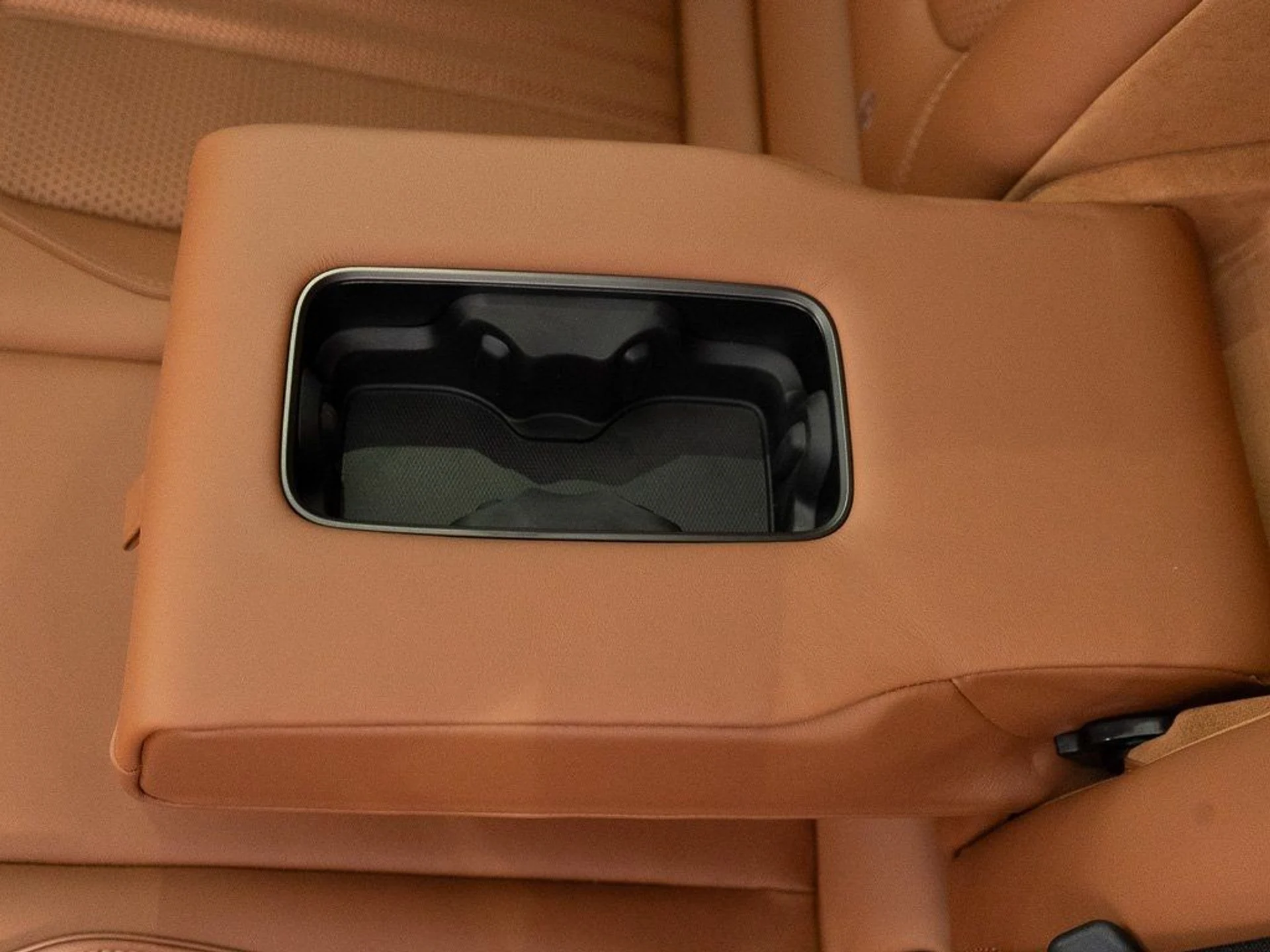 mph025_3362403390_351bf2e304d7c90a1dda12f6fbfeca90_be6f03cbc9