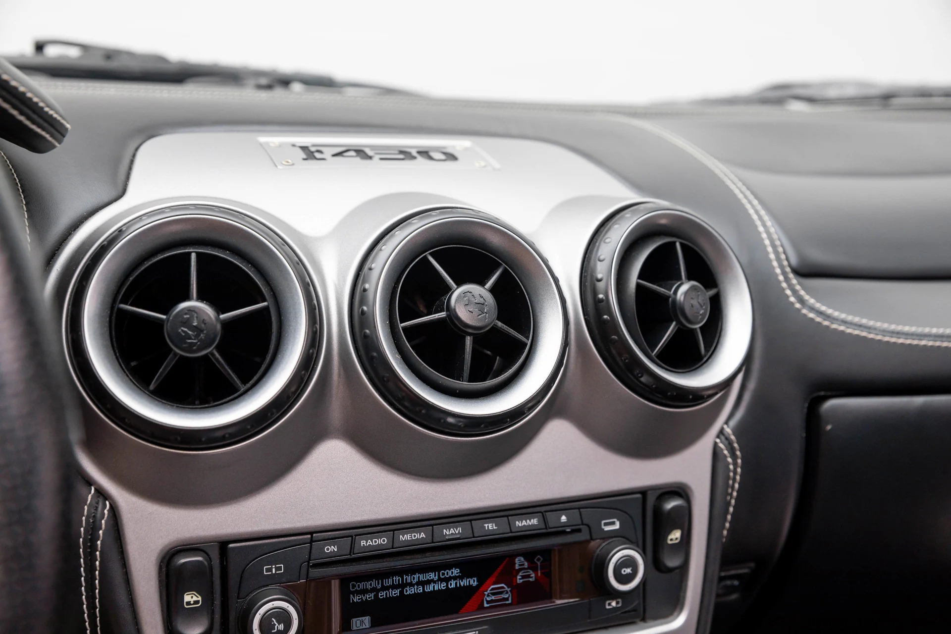 mph025_3362813062_8b71db94267e4eb498e00a054f5c268c_31f9b26a81