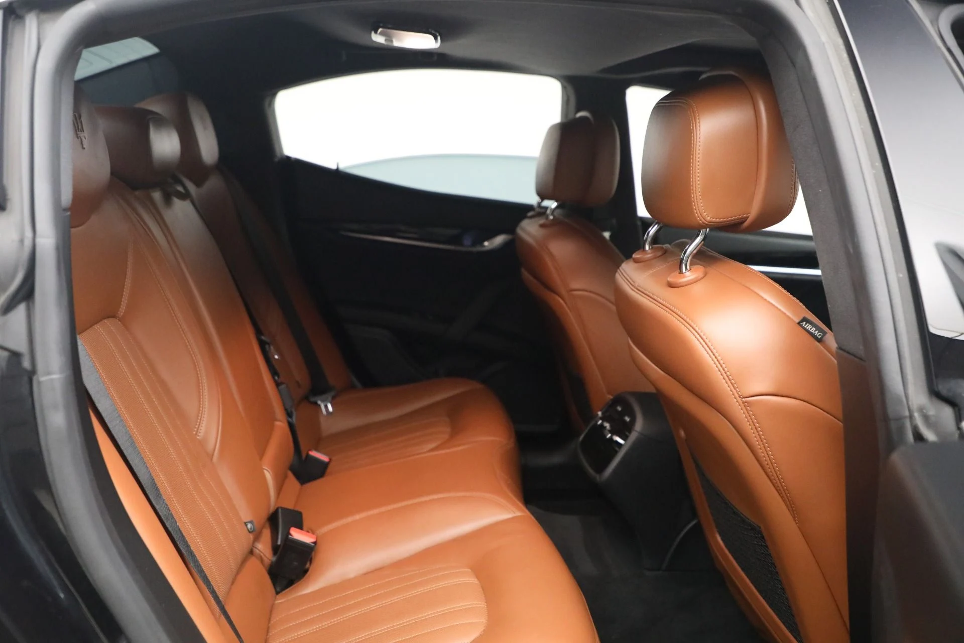 mph025_3364149048_Used_2023_Maserati_Ghibli_Modena_Q4_1773409122_5a3842ddbf