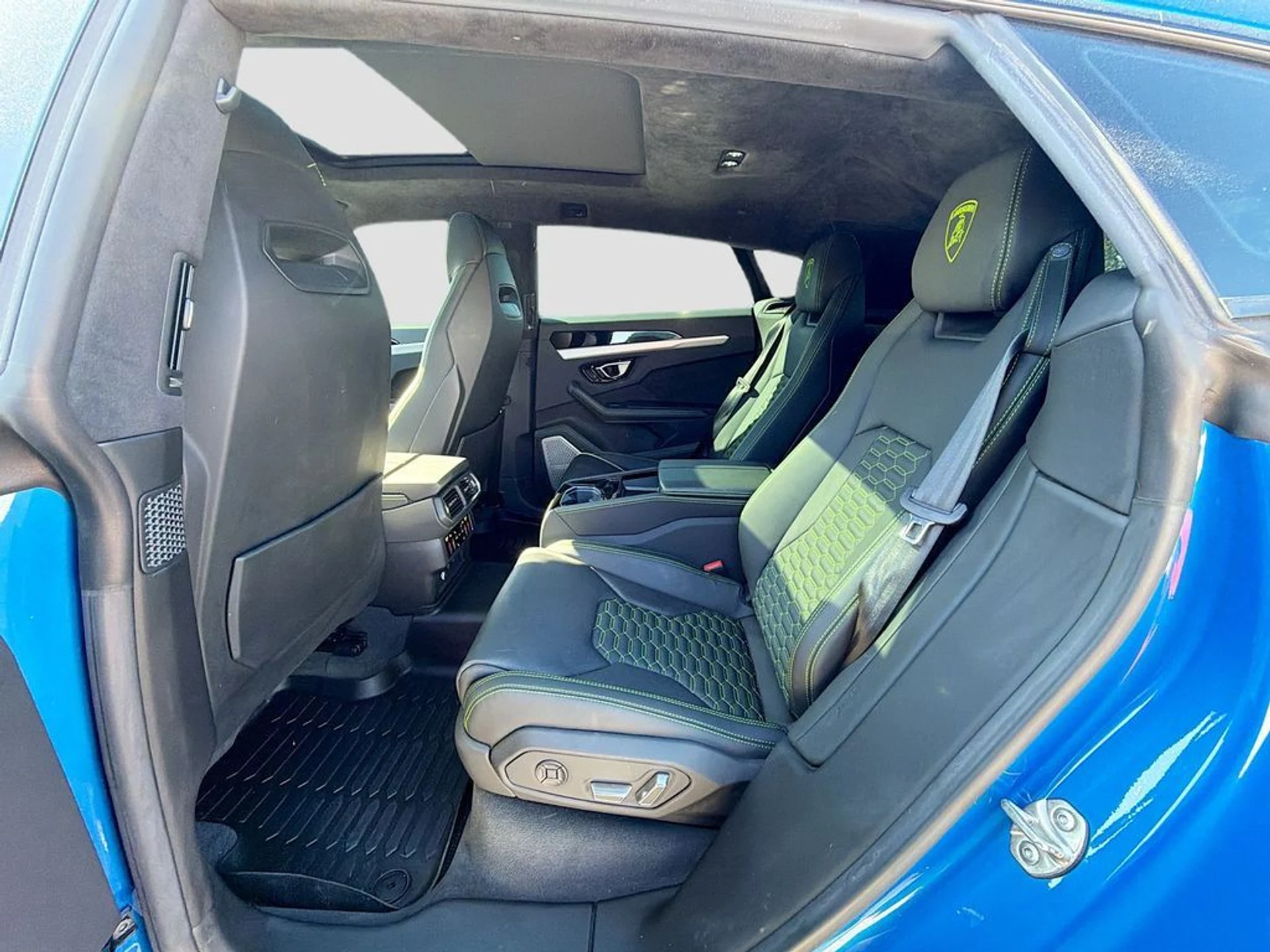 mph025_3369339322_62eb623176218fd566811d1f45b1729cx_74730f3a61