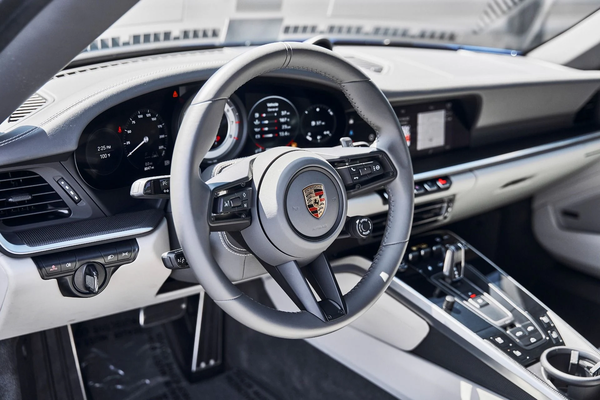 mph025_3371429554_Used_2025_Porsche_911_Turbo_S_1780446737_ac4f1873d7