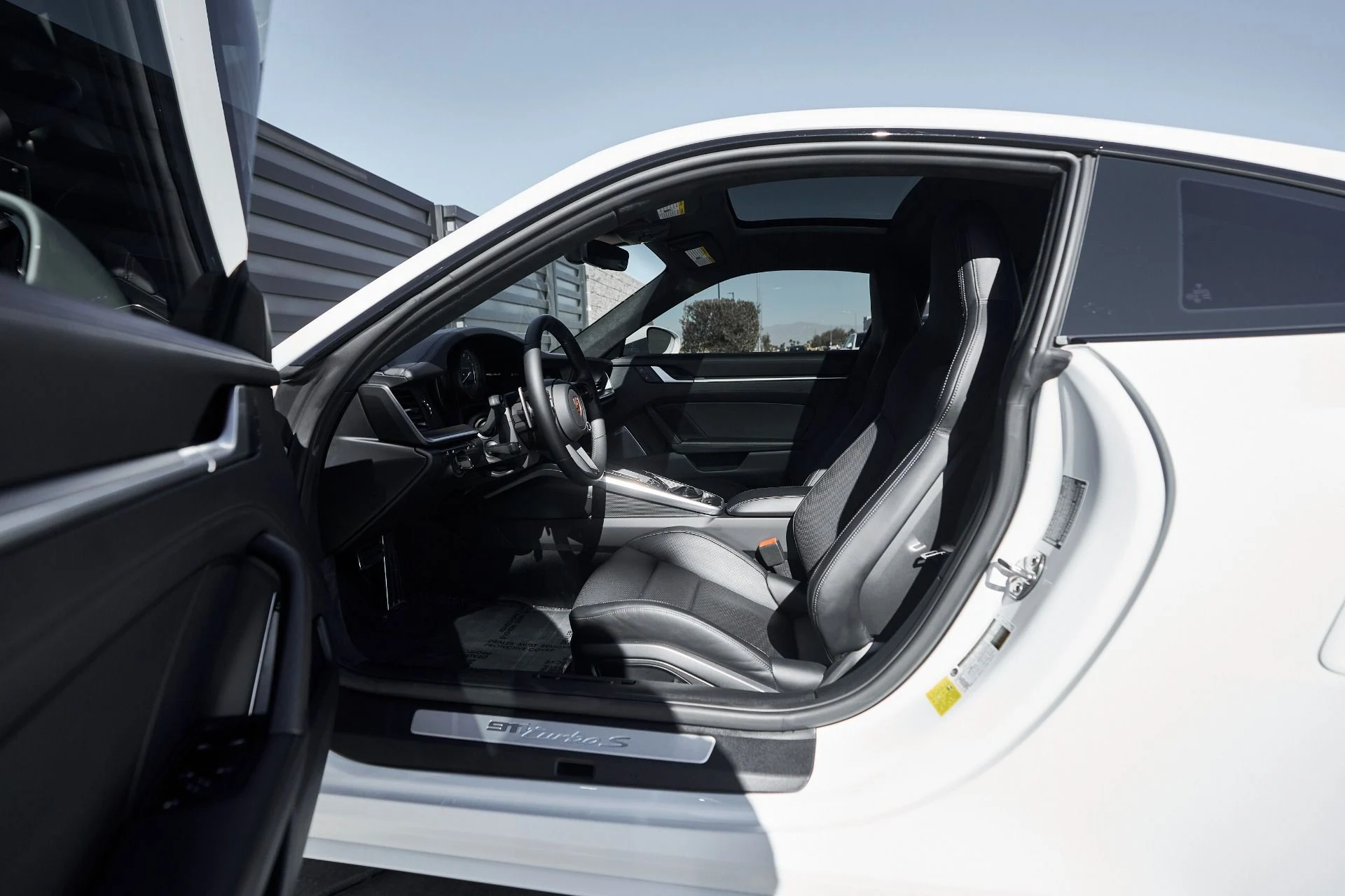 mph025_3393254533_Used_2025_Porsche_911_Turbo_S_1762914253_26d79b79b3