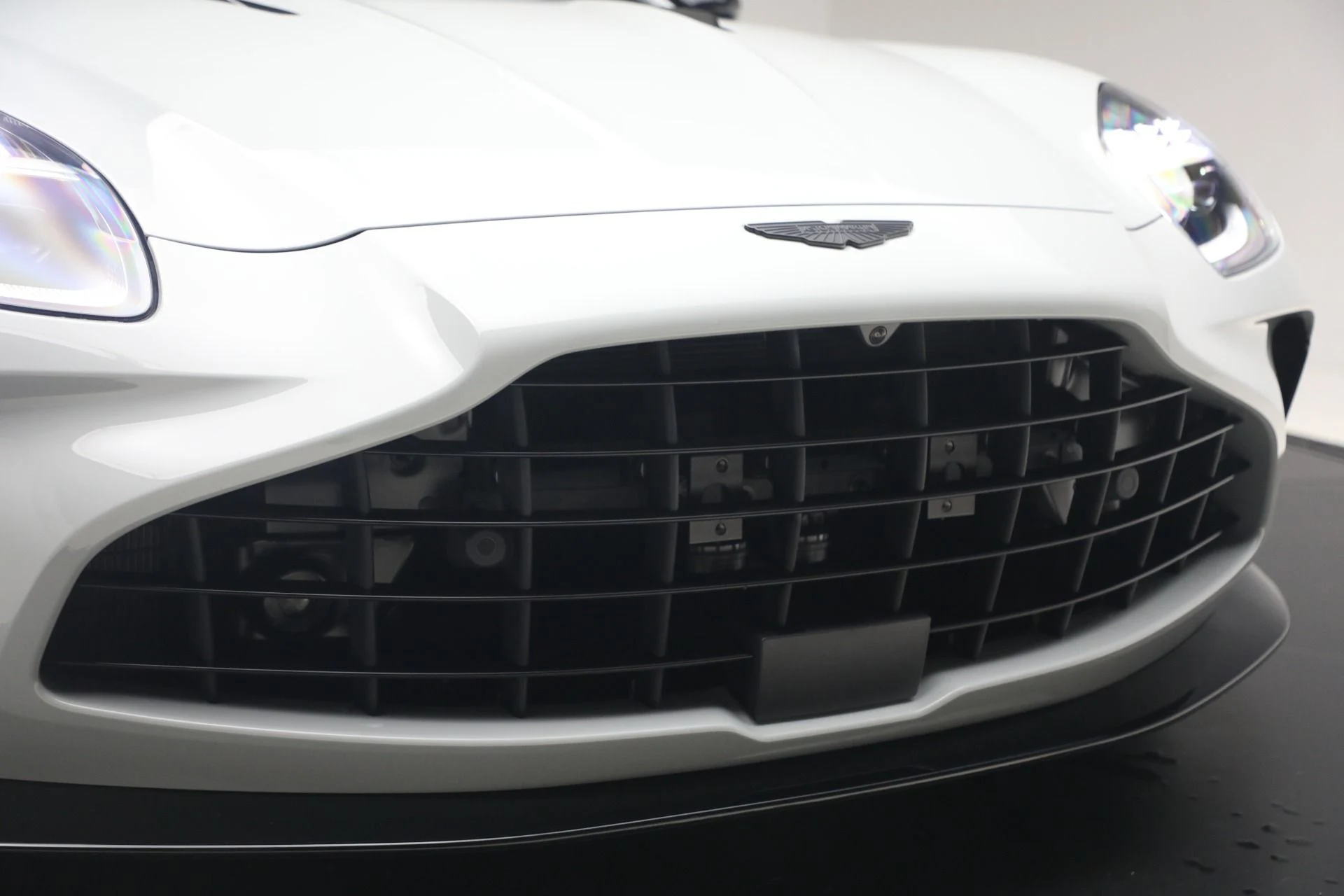 mph025_3393625399_New_2026_Aston_Martin_Vantage_S_Roadster_1776800186_19db996b46