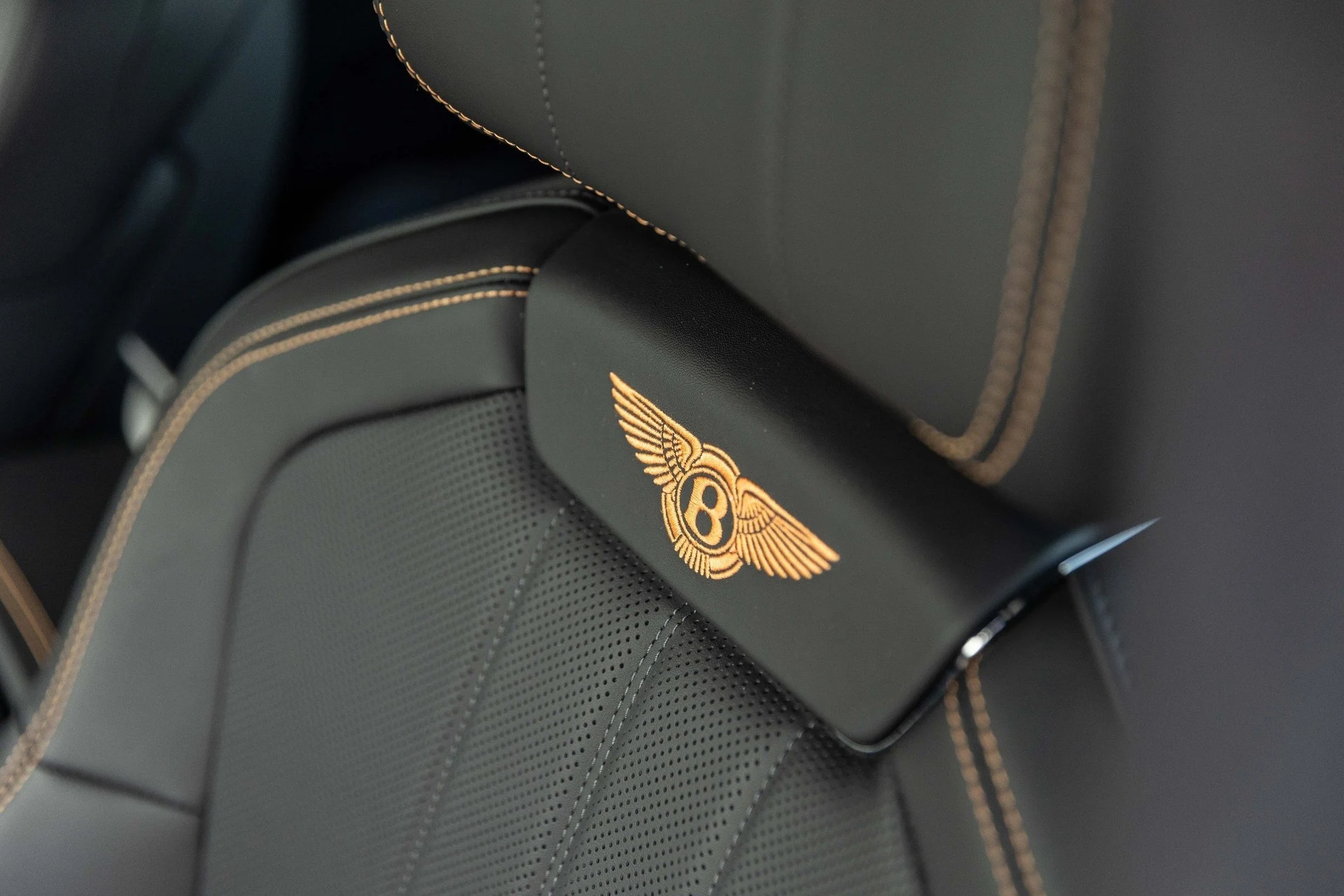 mph025_3394649058_Hi_Tech_Luxury_Imports_LLC_SCBBP_6_ZG_8_SC_022680_image_25_56438ff42a