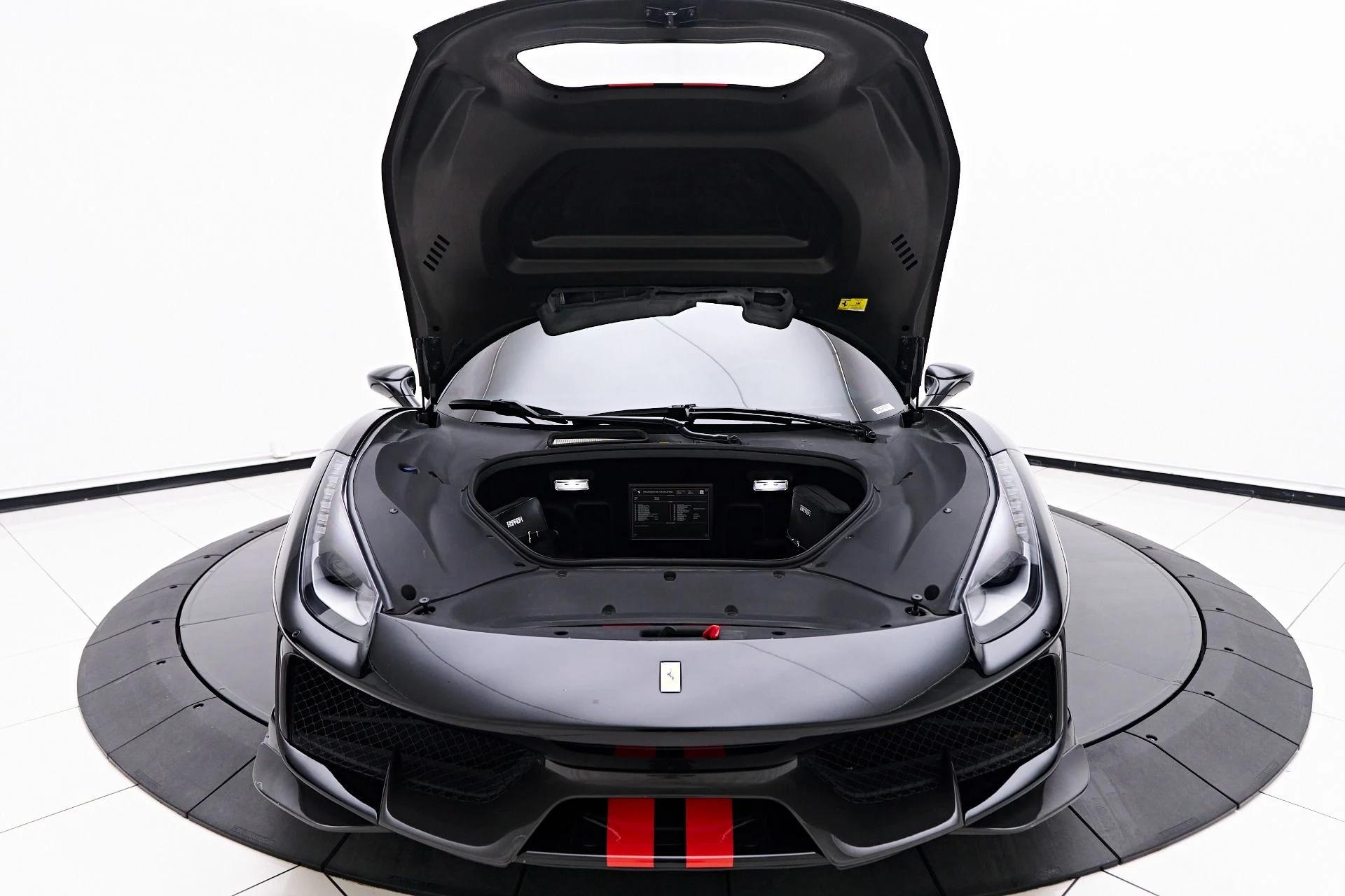 mph025_3409062150_Used_2020_Ferrari_488_Pista_Base_1749062519_aecd2e416a