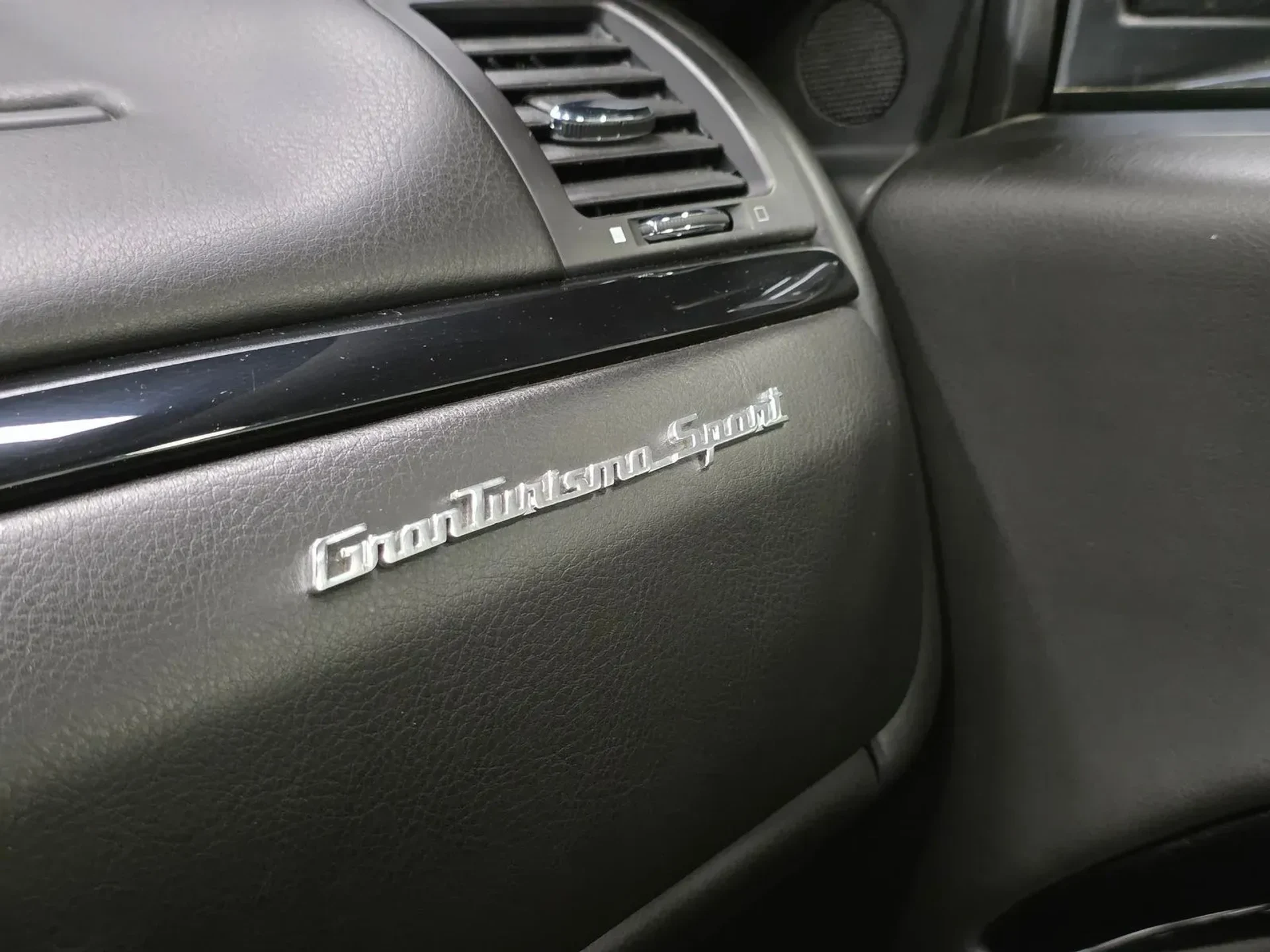 mph025_341080261_5bfd6045_8138_46ce_8fbd_e649383f8559_473e03640d