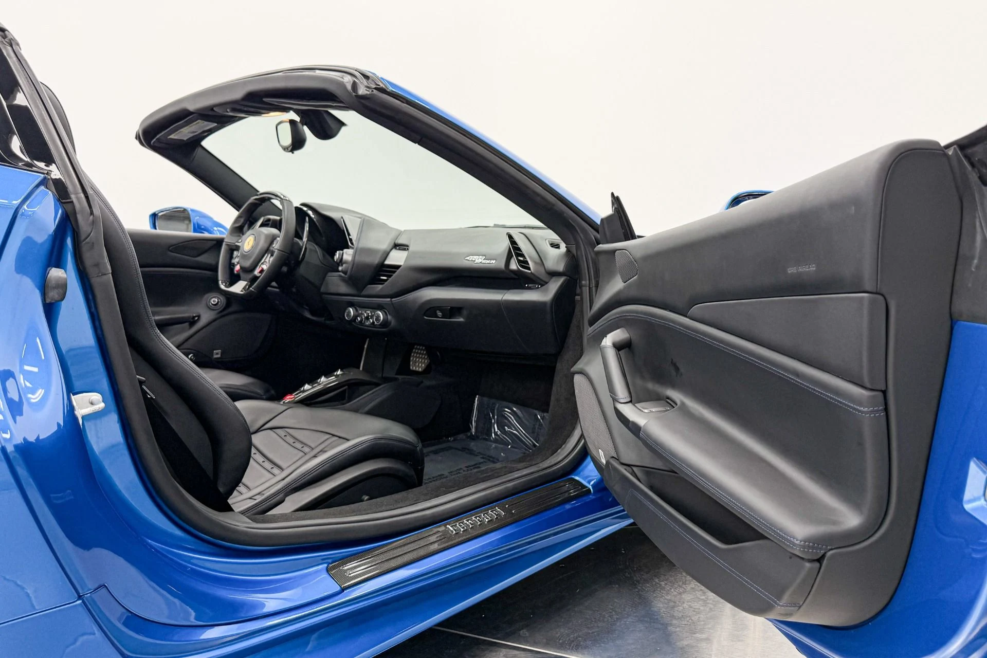 mph025_3415751816_Used_2018_Ferrari_488_Spider_Very_Low_Miles_Special_Paint_Color_Daytona_Seats_1785341858_bb9607cb6c