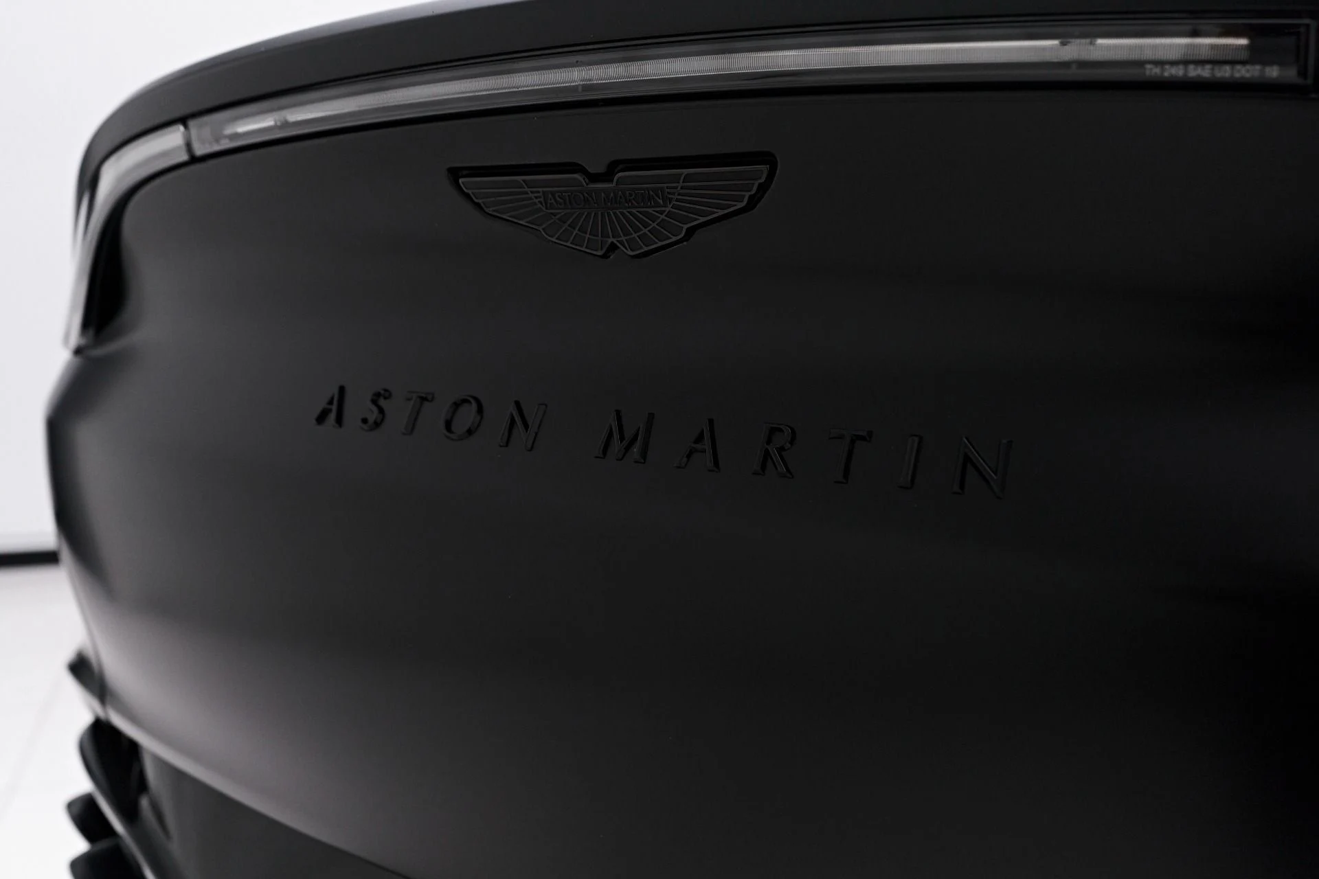 mph025_3420472573_Used_2023_Aston_Martin_DBX_707_1754786768_6f42d70eac