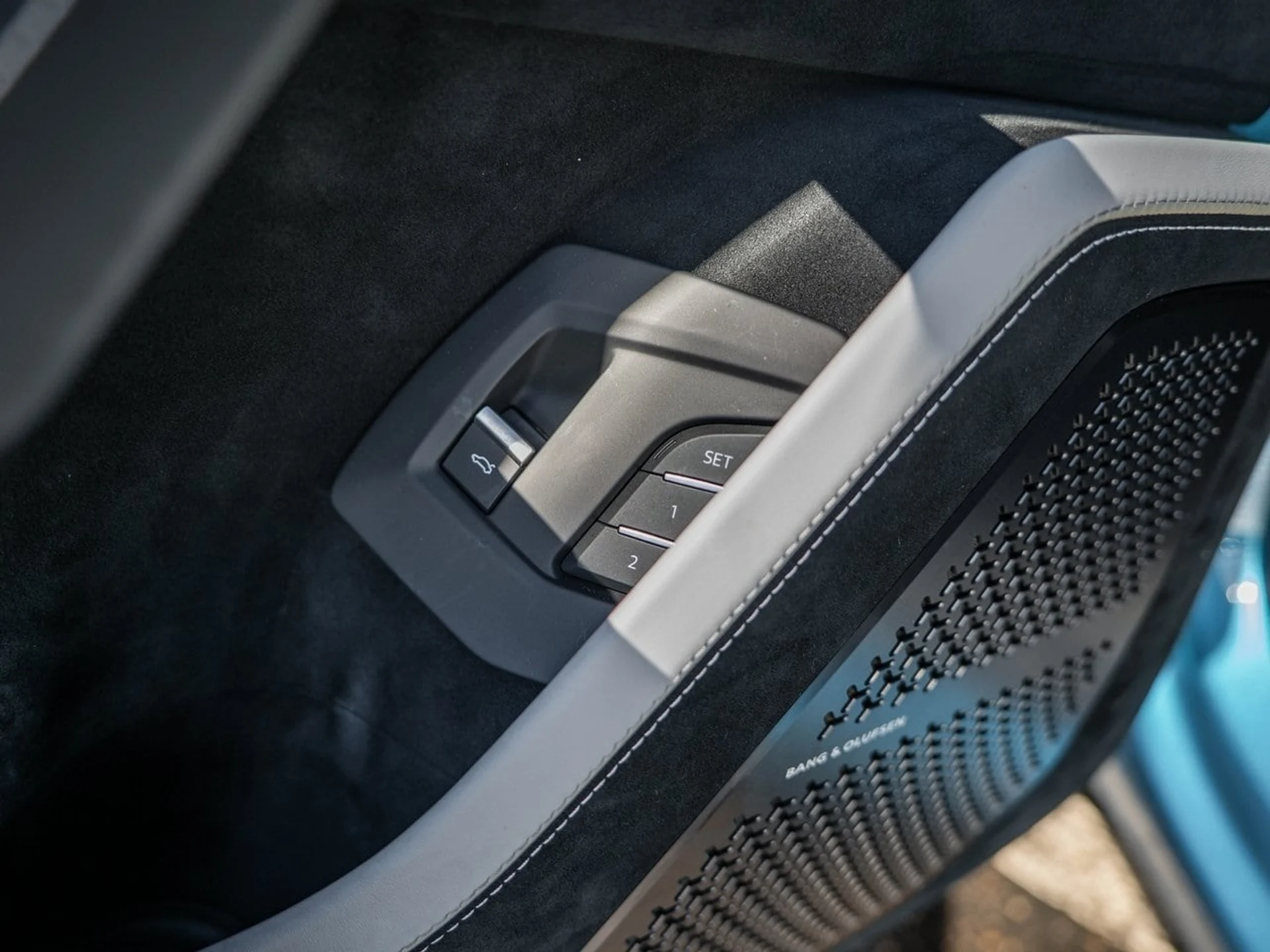 mph025_3421605149_2520eba5fa707ce7bf587e220c4daea3x_a5cff29323