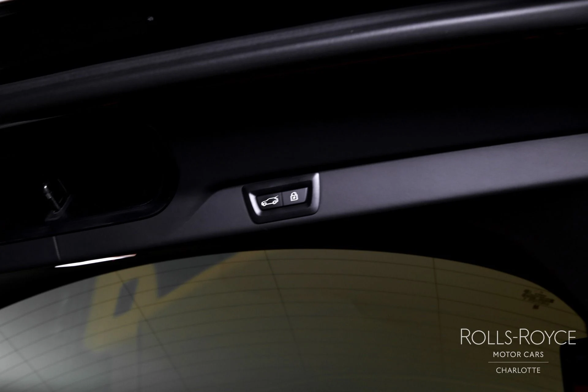 mph025_3429499097_Used_2023_Rolls_Royce_Black_Badge_Cullinan_1767375090_b2e57ba912