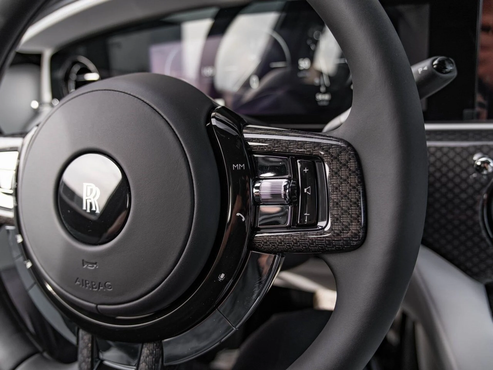 mph025_3439427068_e82c32db20fe0d8408f4d2aa0bb7d6a0x_a0b6f595a0