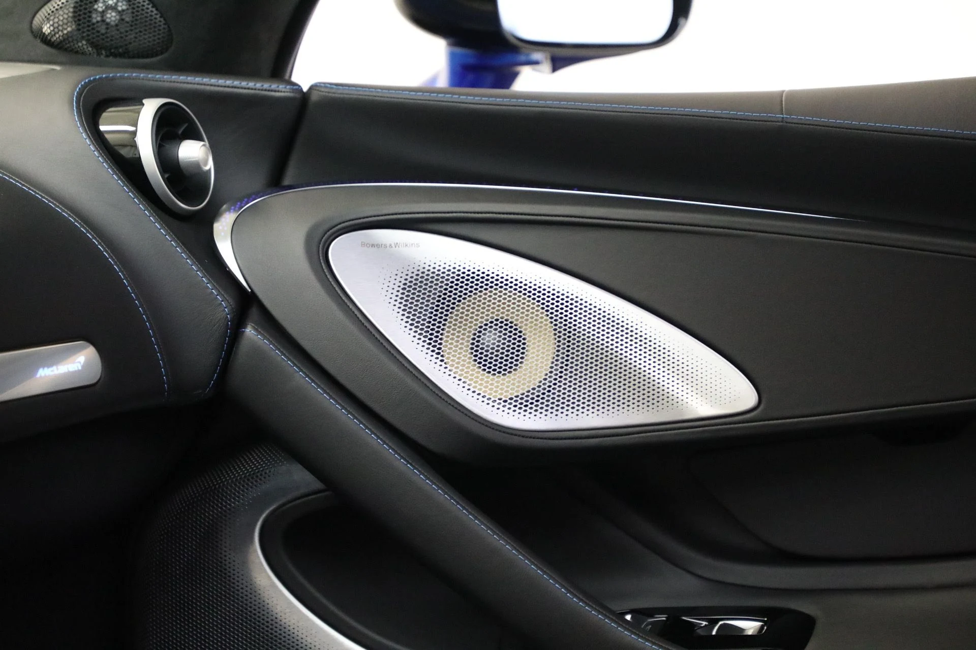 mph025_3446995308_New_2025_Mc_Laren_GTS_Tech_Lux_42c1aab5cd