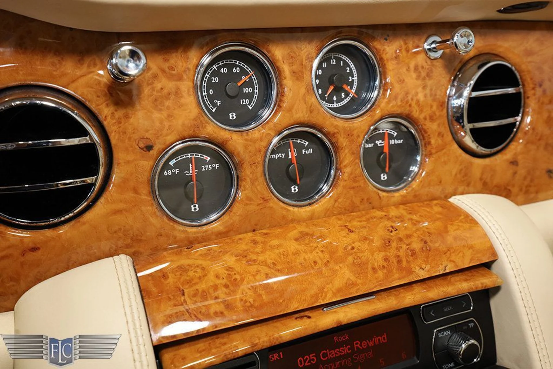 mph025_3457085114_used_2010_bentley_azure_tconvertible_9689_22574902_26_1024_17bc2fb7b7