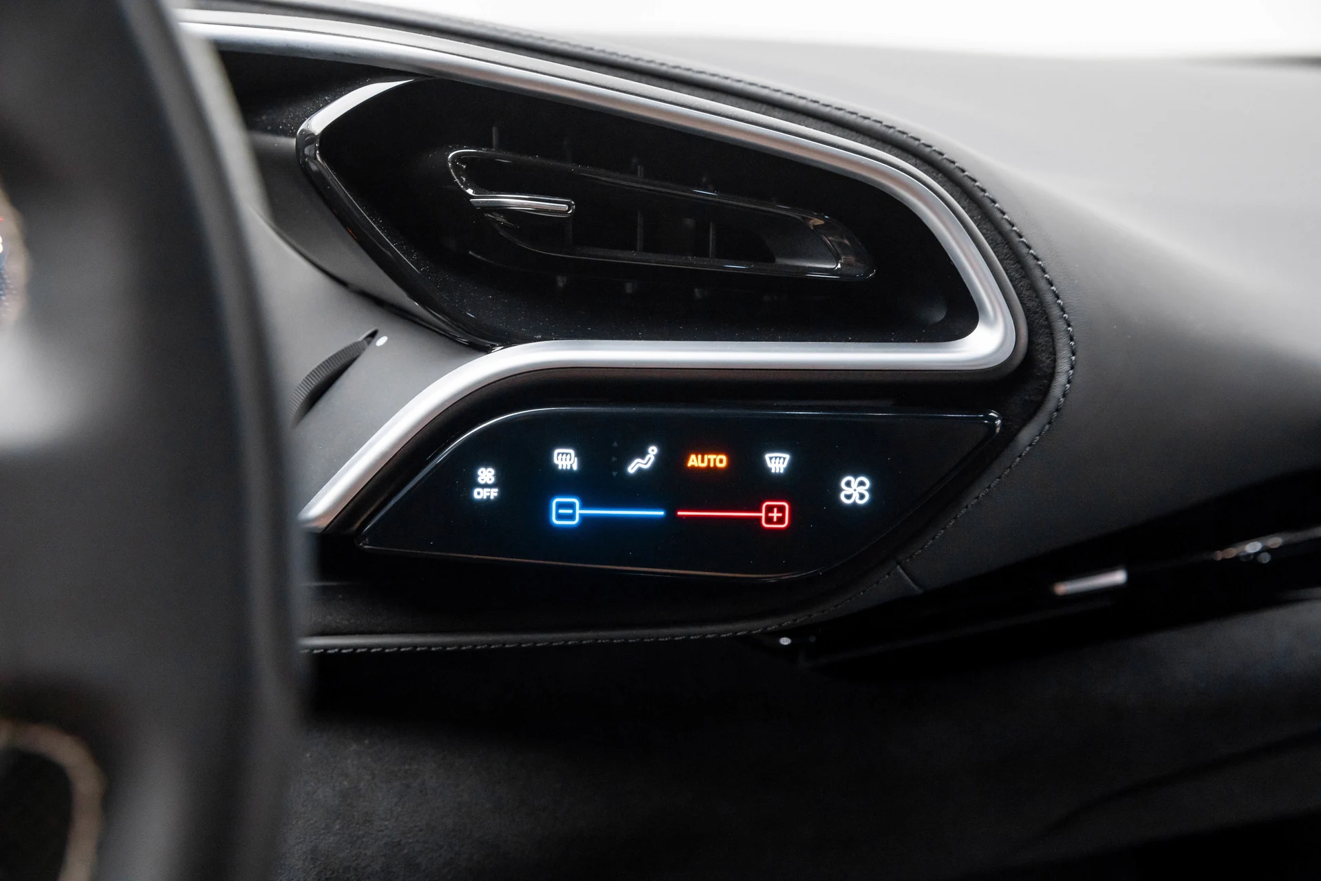 mph025_3462711447_36b0c9e1dc774b23a7e68341f85483d2_67eb86d670