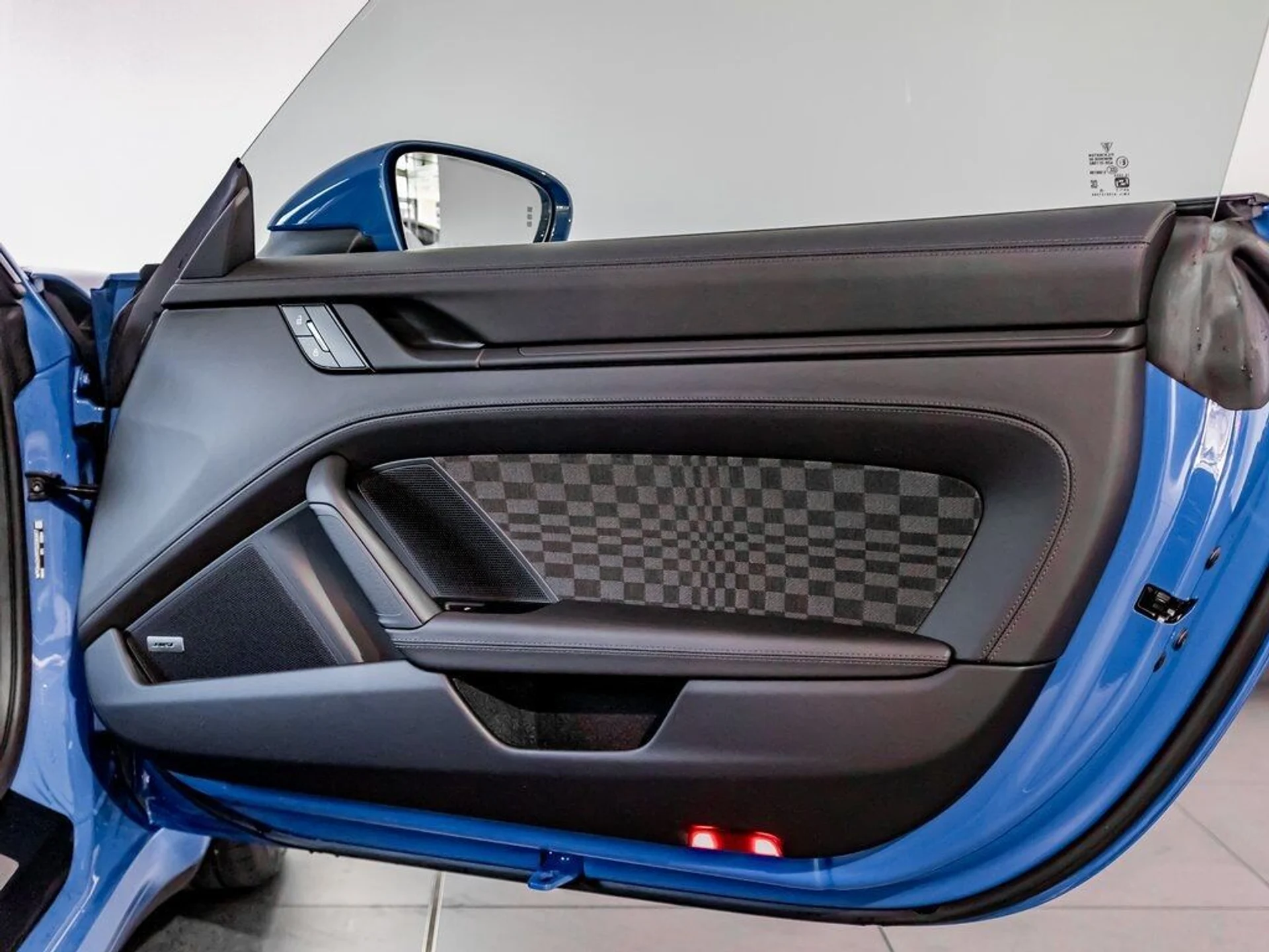 mph025_3472763913_6c2b6bf928599c9ab895deb02afbef47_058f27effb