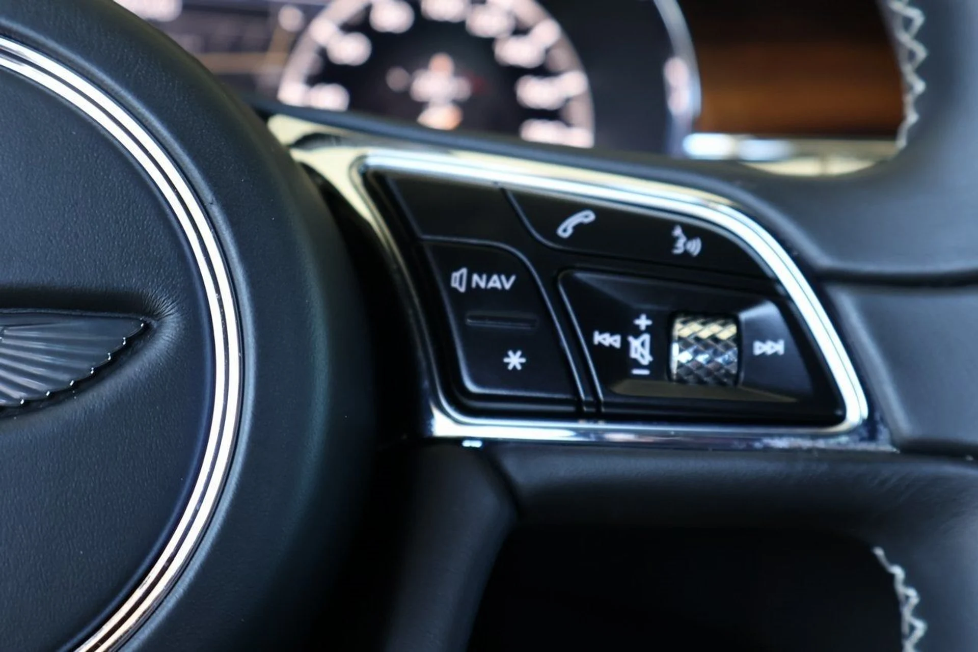 mph025_3473405428_26_2a7481e929