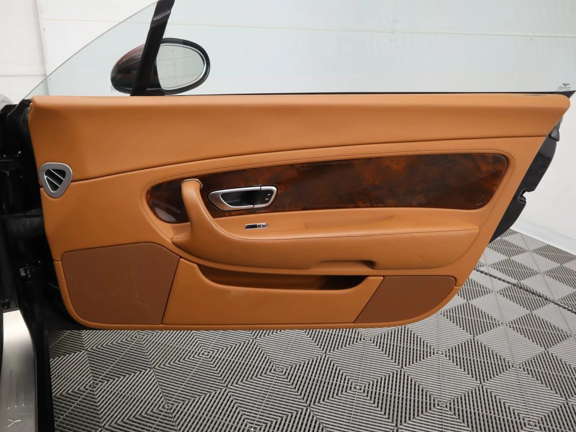 mph025_3483824796_used_2009_bentley_continental_gt_2drcoupe_8119_22953885_26_1024_4189cfa820