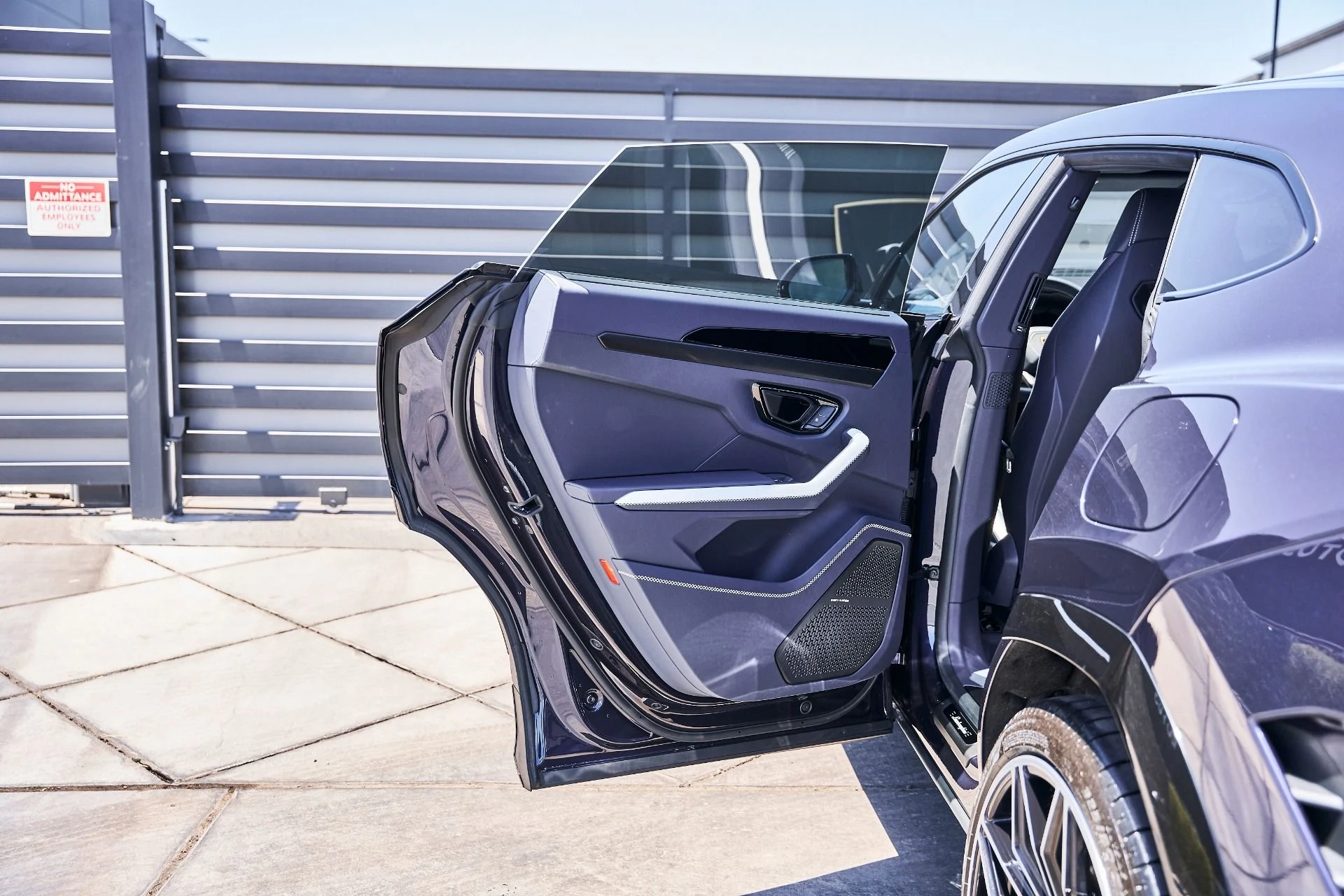 mph025_349009766_Used_2025_Lamborghini_Urus_SE_1780417767_63b66c85c6