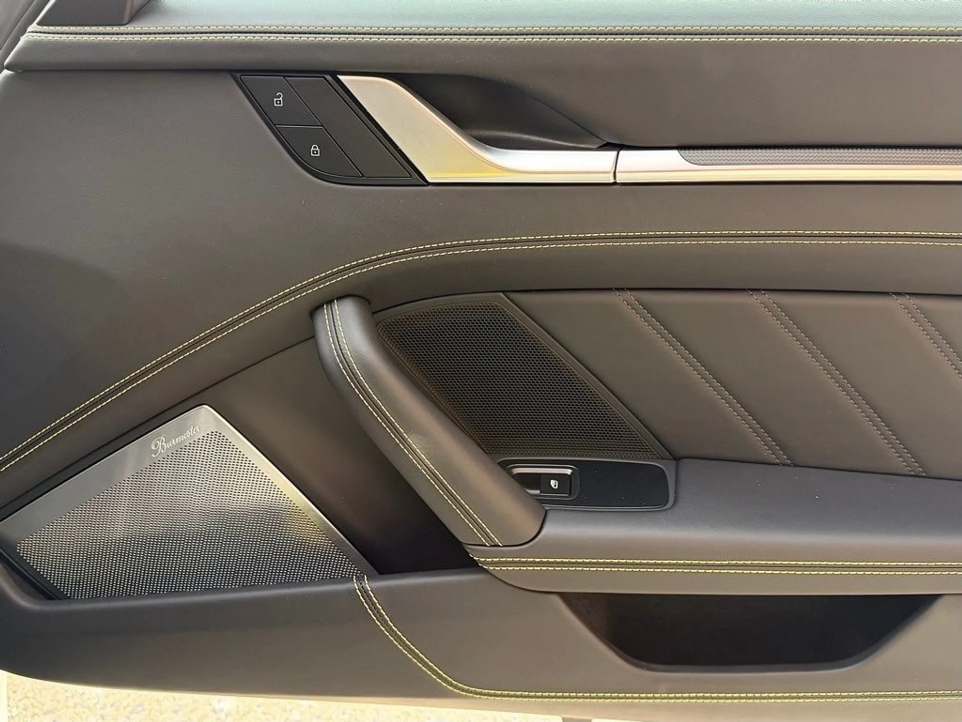 mph025_3490527258_8c6e8250b7ce16af92621ac487e23602x_87a51bc460