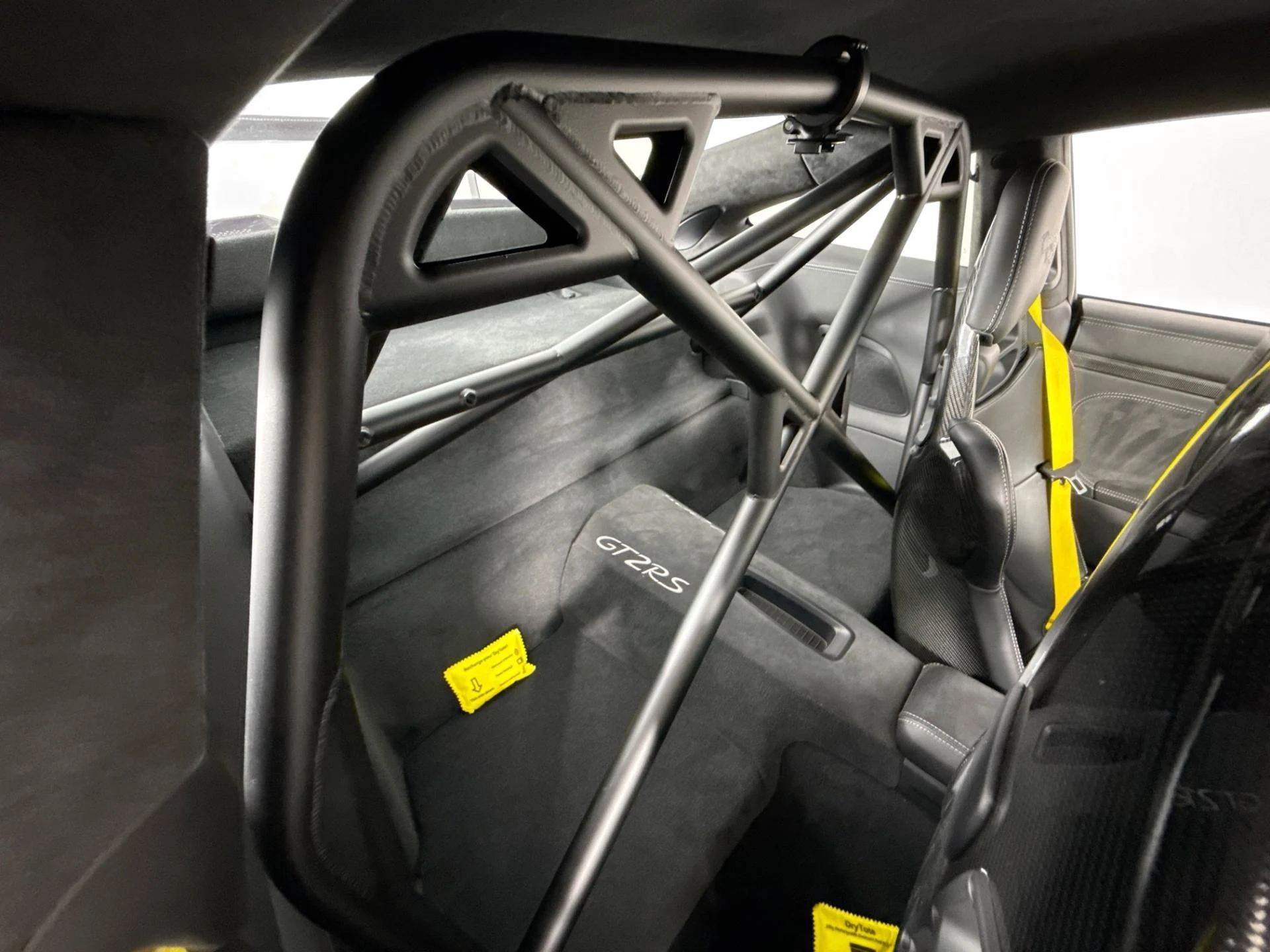 mph025_3492318621_Used_2018_Porsche_911_GT_2_RS_Weissach_Package_1784604489_fb605bcd99