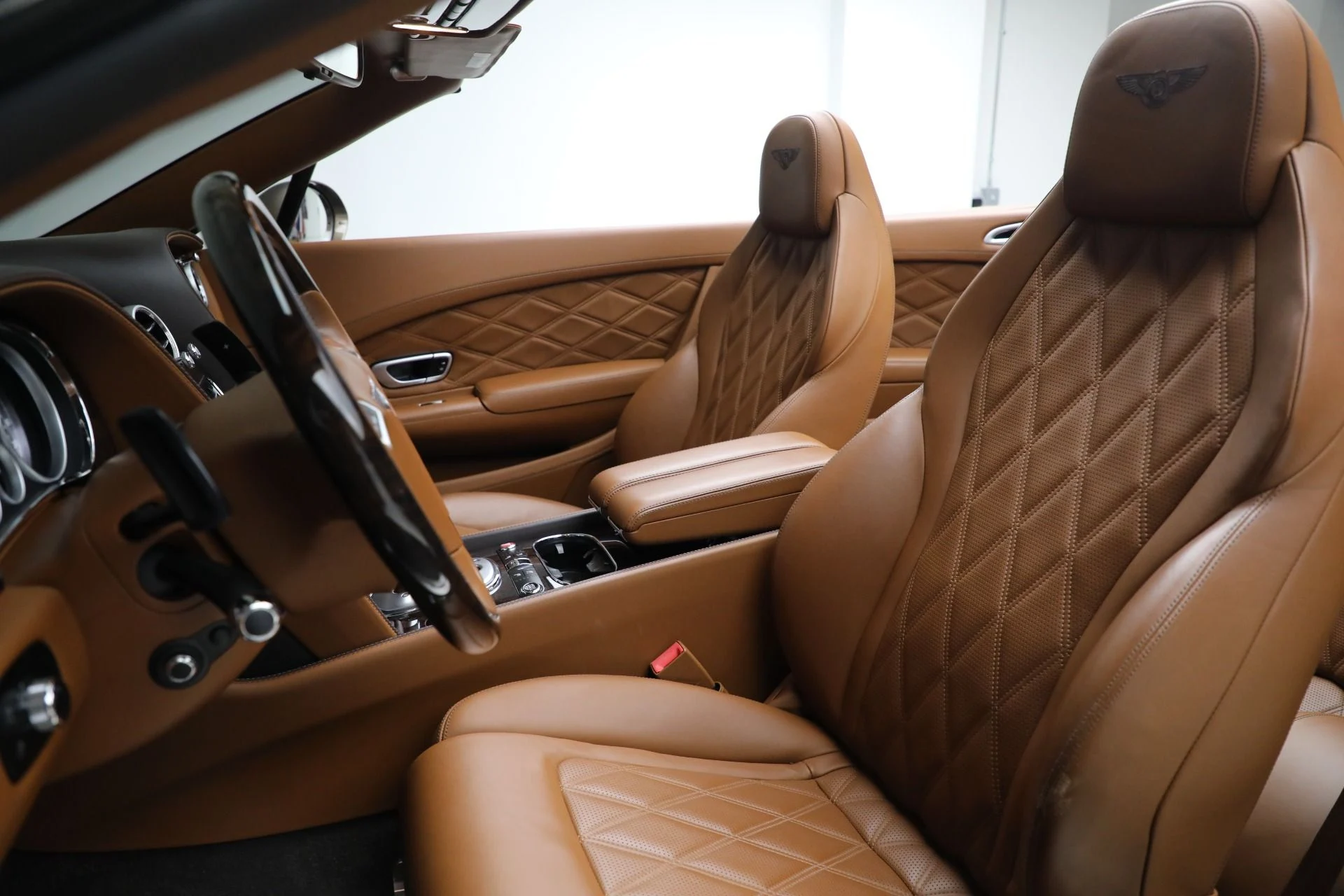 mph025_3499089128_Used_2015_Bentley_Continental_GT_1761073596_899baf33b4