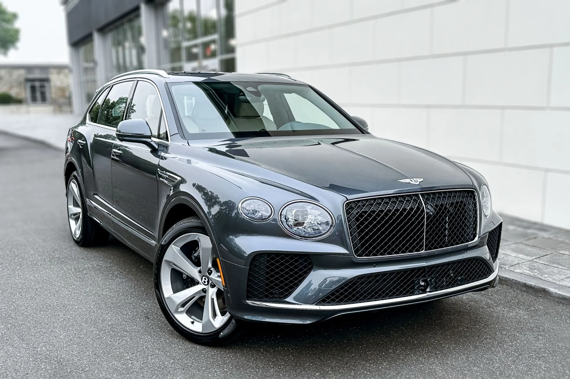 mph025_350636947_New_2026_Bentley_Bentayga_V8_1784540711_8e1019d6ee