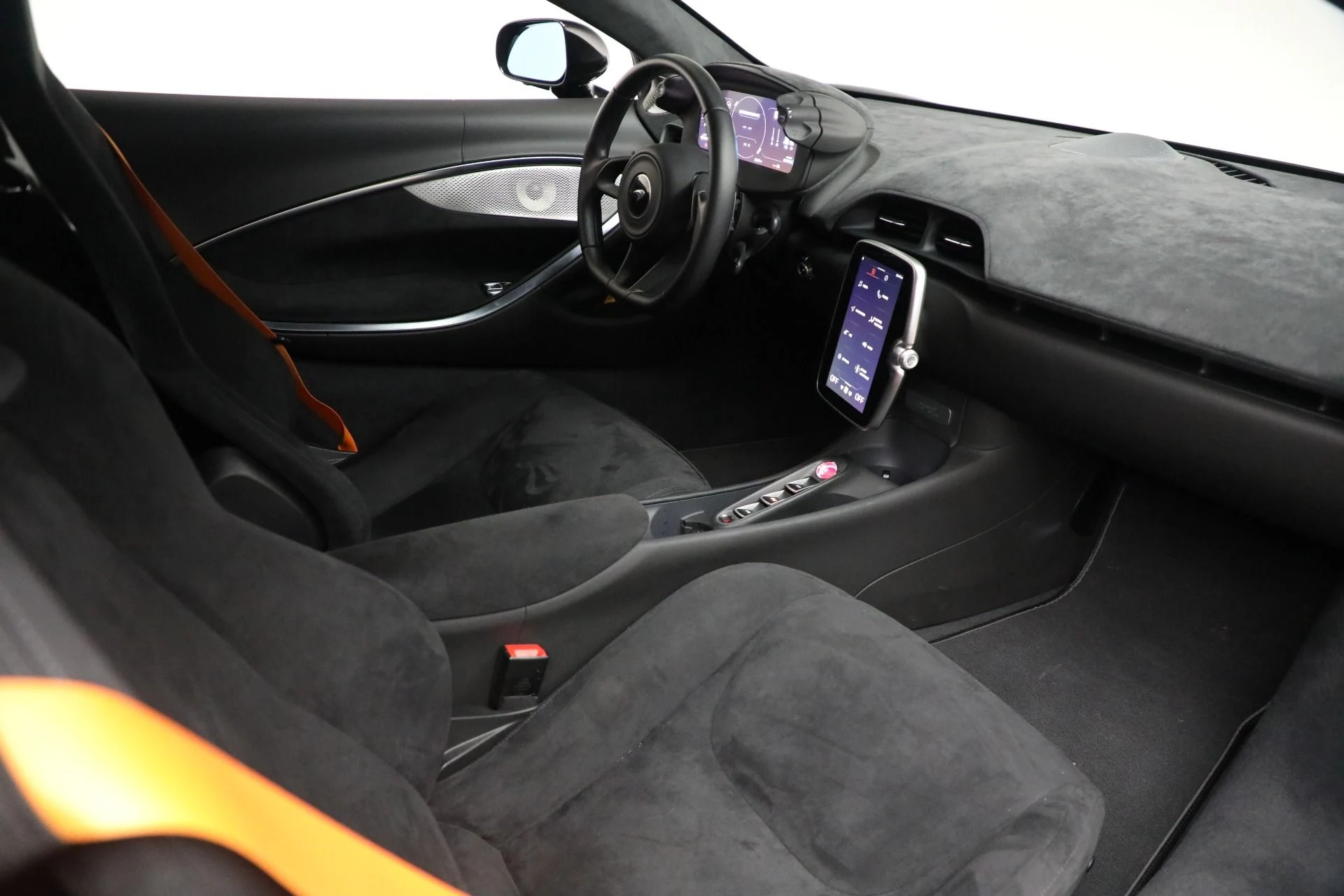 mph025_3514115093_Used_2023_Mc_Laren_Artura_08c149838c