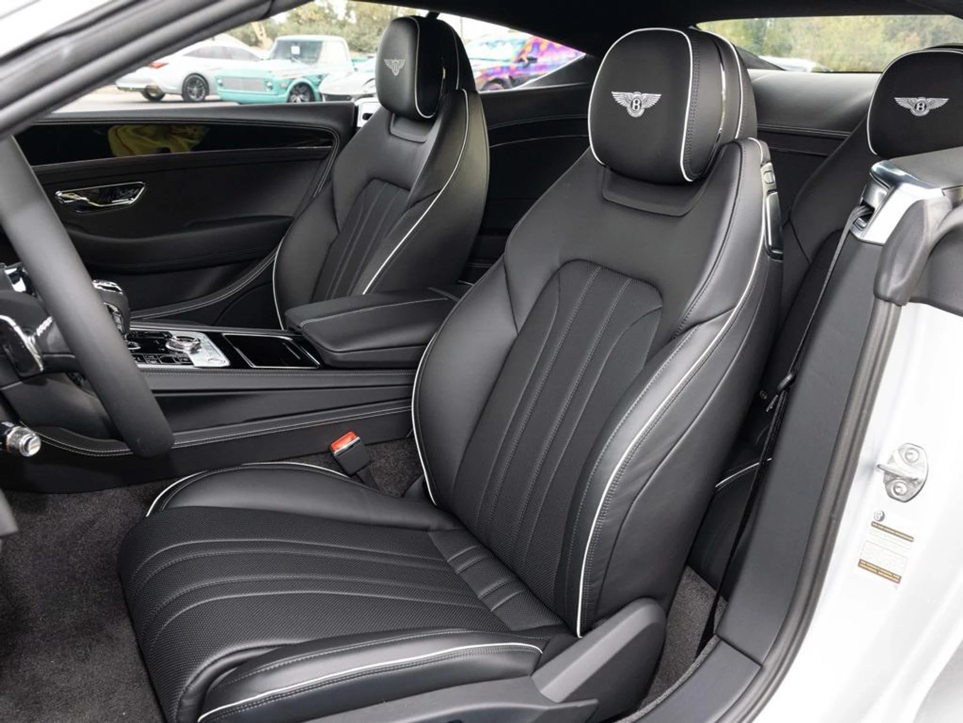 mph025_3521178417_465279749_68f8b5cfdc0639249906f7fb_1264bb0cc6