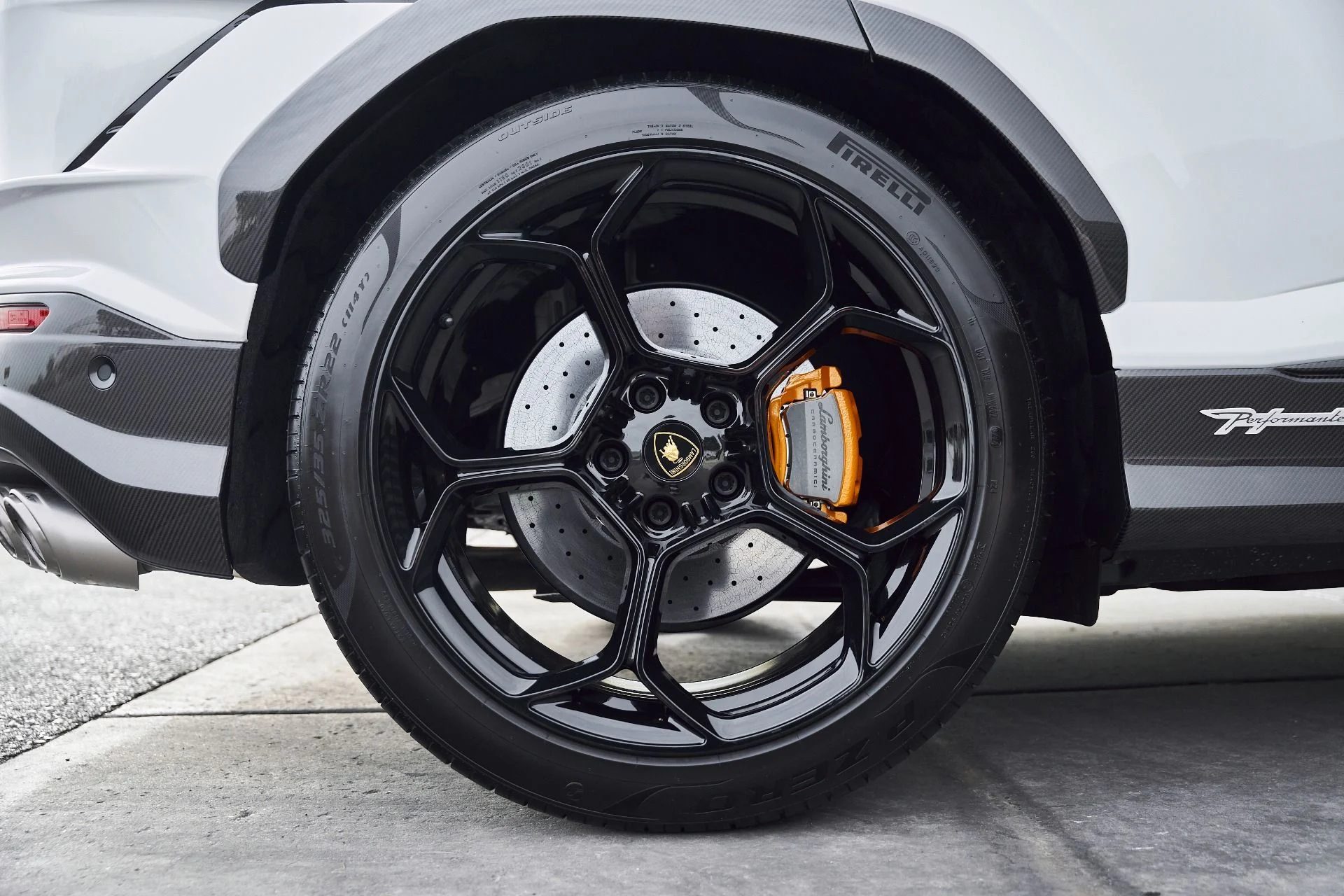 mph025_3522586147_Used_2024_Lamborghini_Urus_Performante_1768001114_026b706304