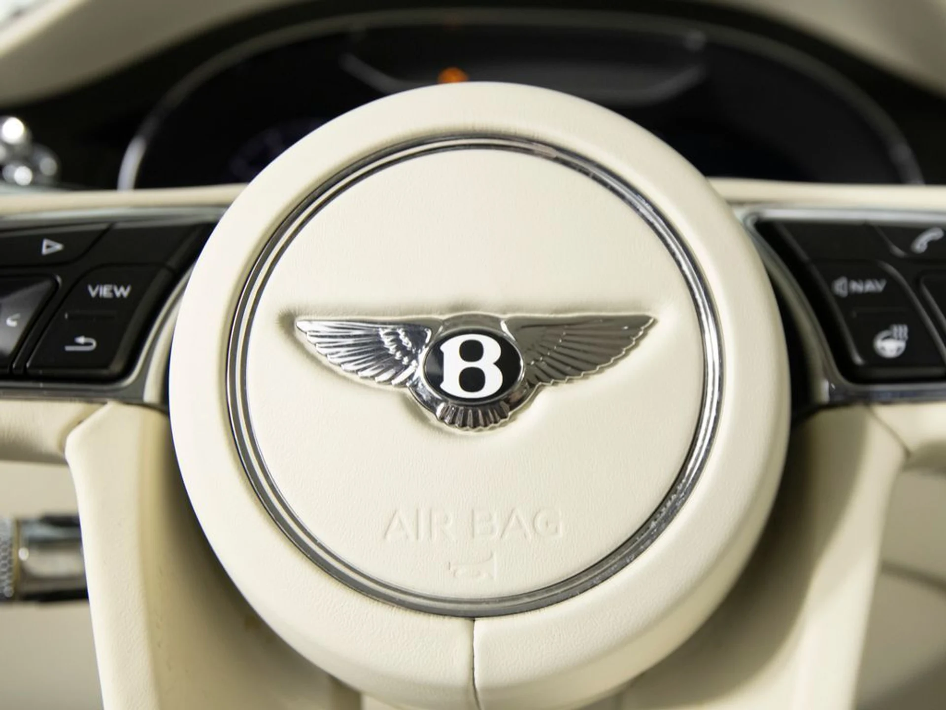 mph025_3528473429_4a9d8e3d6692b8960cf5735973512219x_3a856e54d9