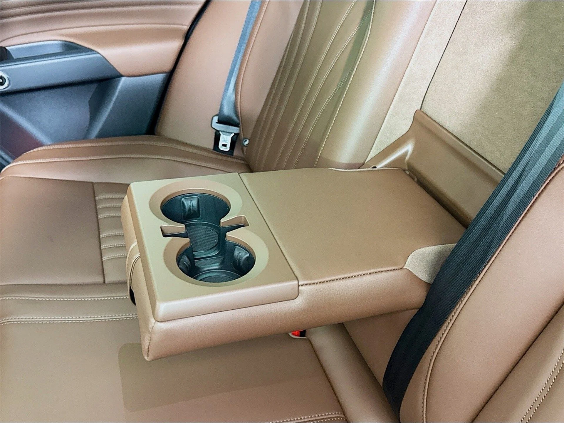 mph025_3545276777_3ffd0d0834f41f3ef9407b02dd769abex_8349b7bd49