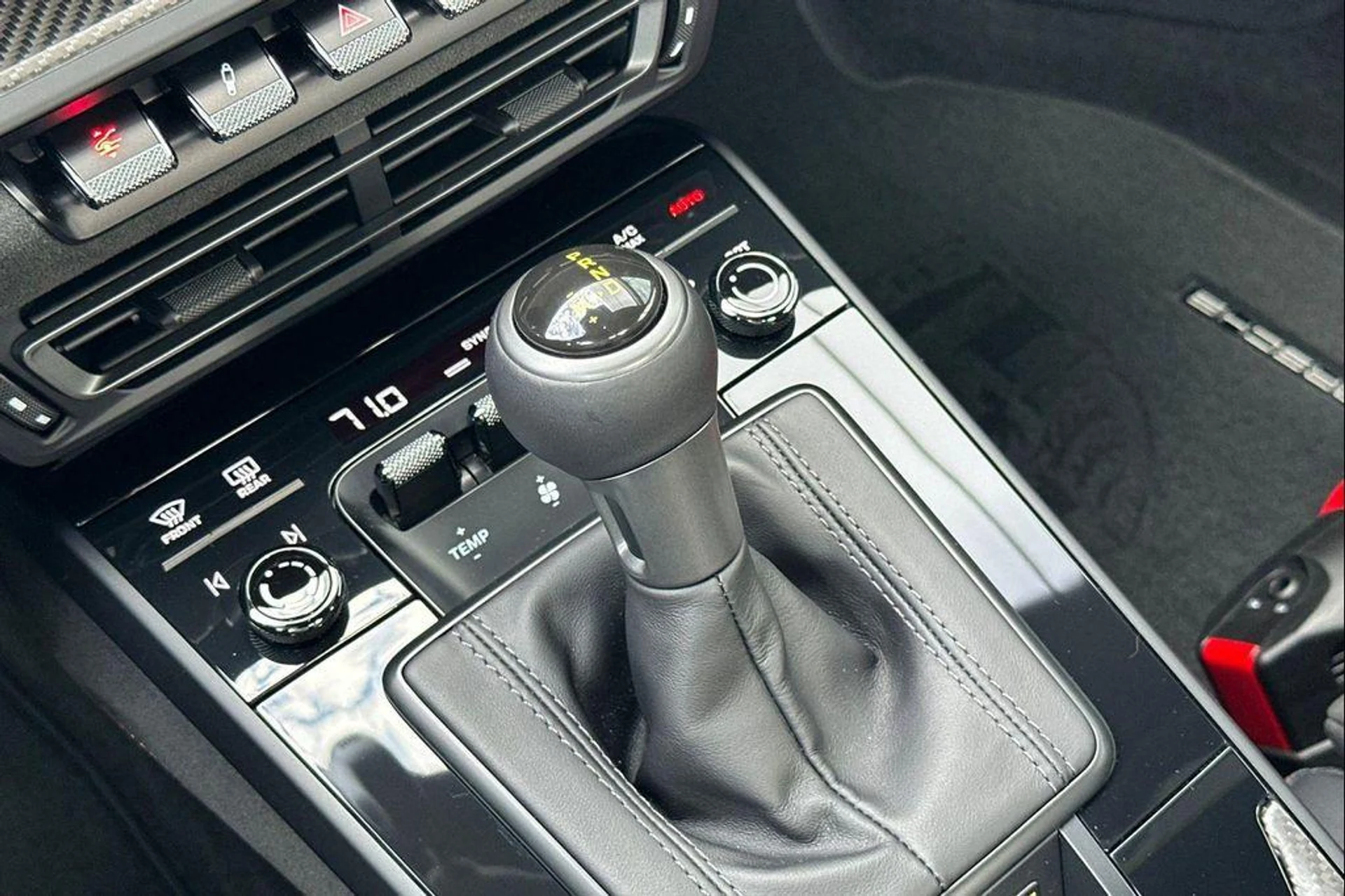 mph025_3547626278_V_Ave_M5uca_A_Yr_D8j_K7ujct_WL_2ru0_81d6d39bbc