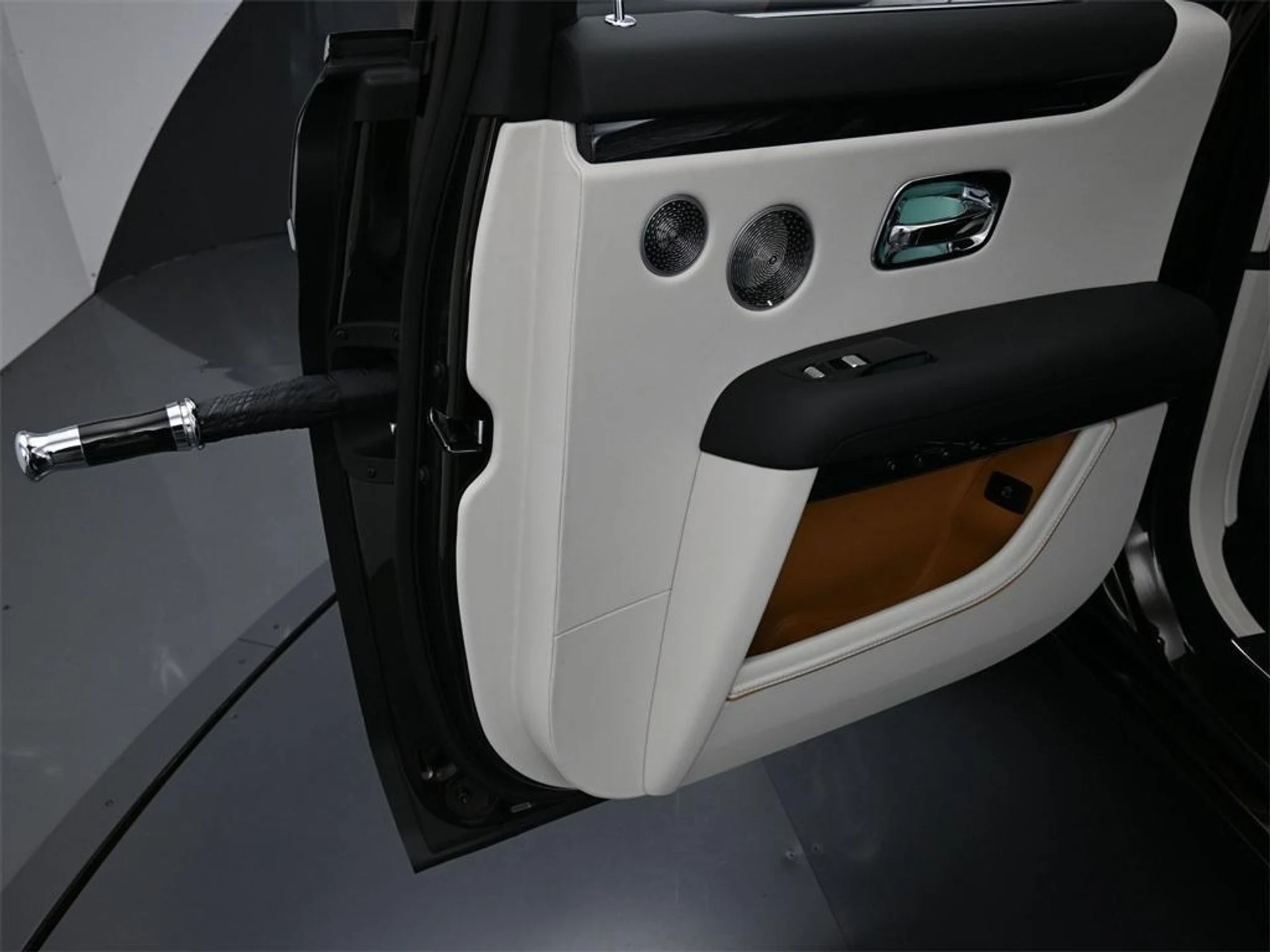 mph025_3549345990_YEF_84qkl_ZAEJU_Iv_T_Fri_V_Hze_EB_5_Q_39c0841430