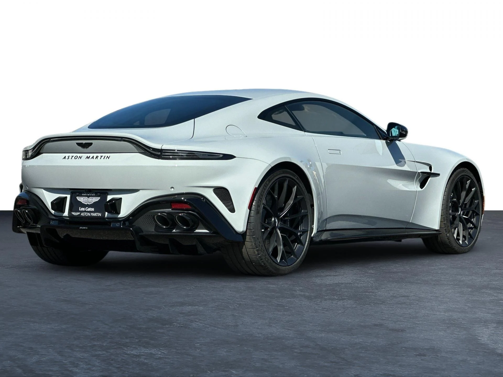 mph025_3549645781_New_2025_Aston_Martin_Vantage_Base_1747424413_534e600083