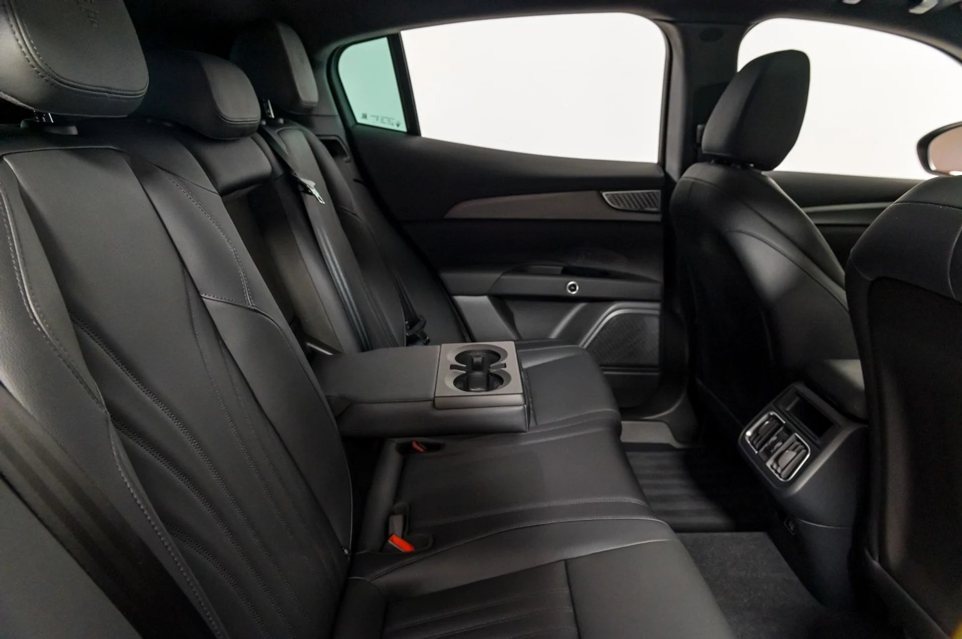 mph025_3550823553_d99c590d26ee49e5b1adf9473739bd99_440e4fb13a