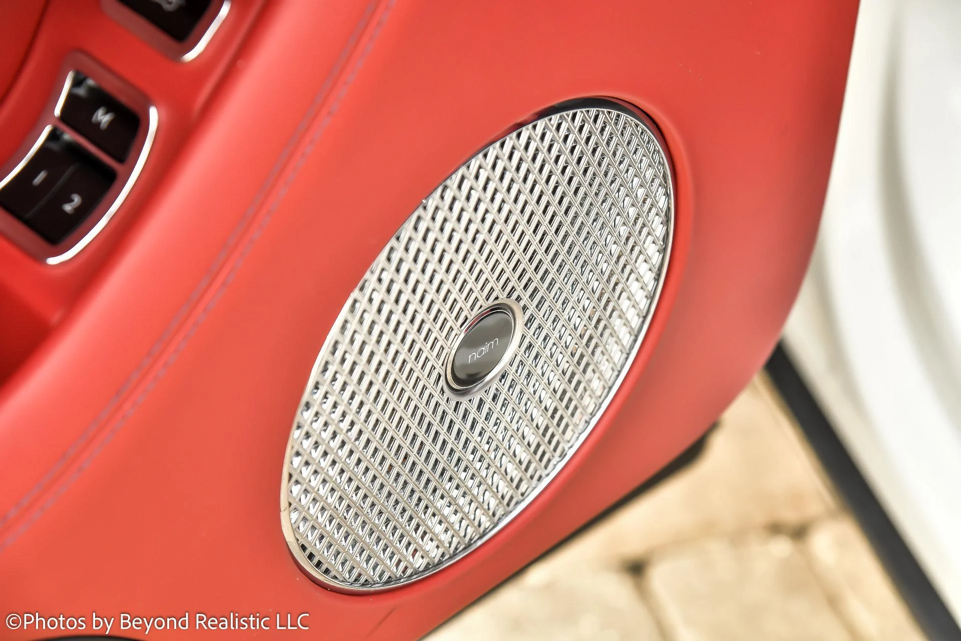 mph025_3552471417_Used_2022_Bentley_Bentayga_V8_1754381273_63dbf5b6e7