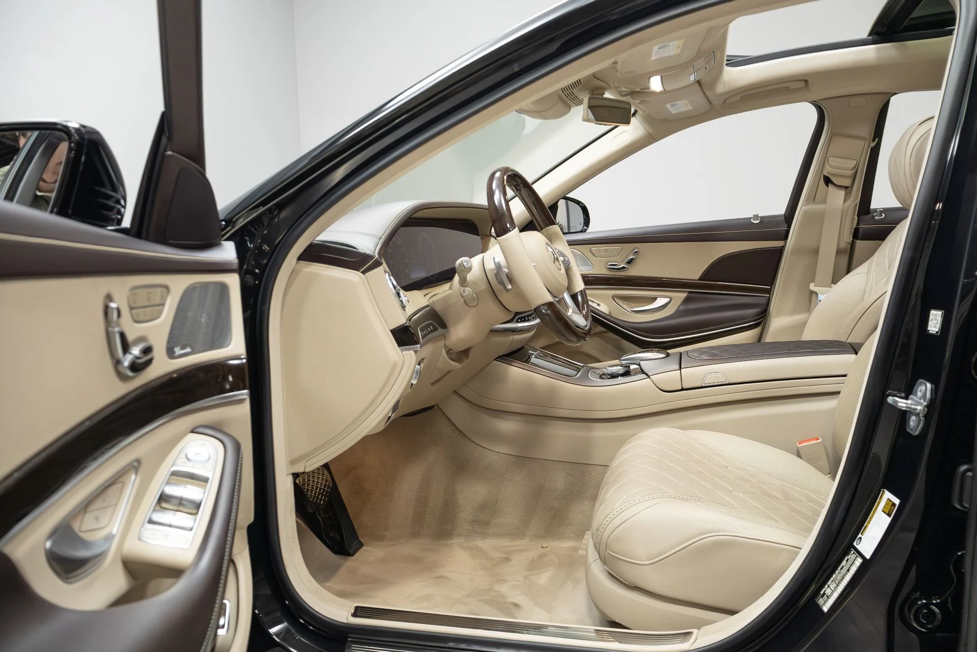 mph025_3554746404_Used_2019_Mercedes_Benz_S_Class_Maybach_S_650_1760740890_d5fcff4fe4