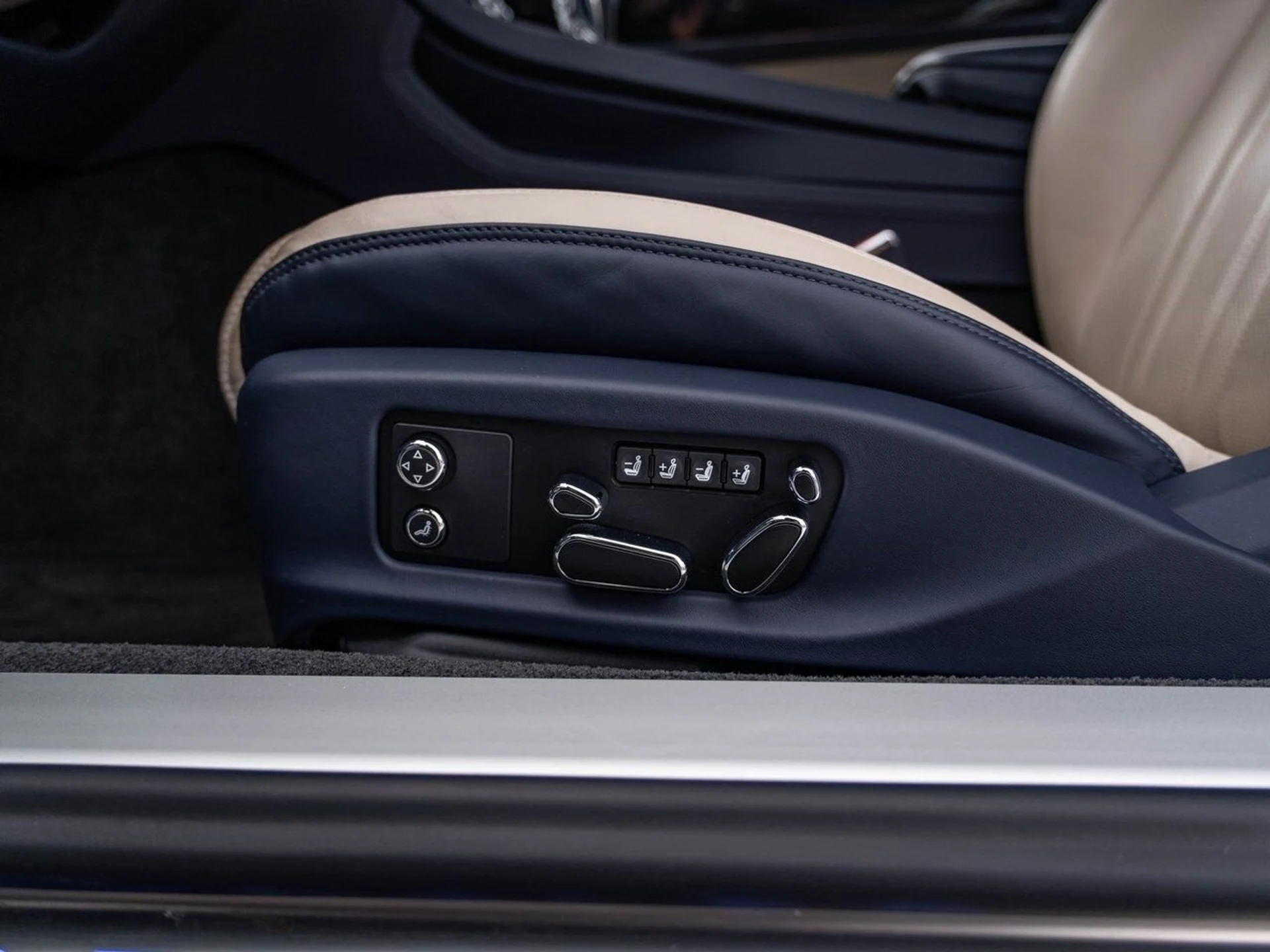 mph025_3555788461_bdea7982118887c8e4313254efb15a8ex_d3f1b36799