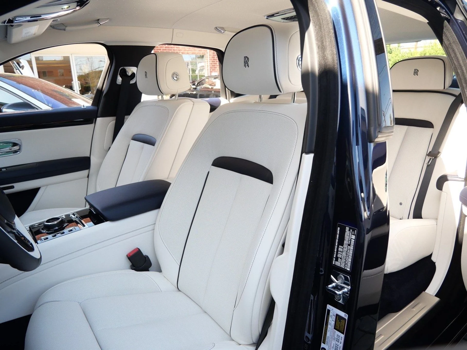 mph025_355783995_641d562a21880e6b94bacb73e27cb80ex_ca2ec3ac2f